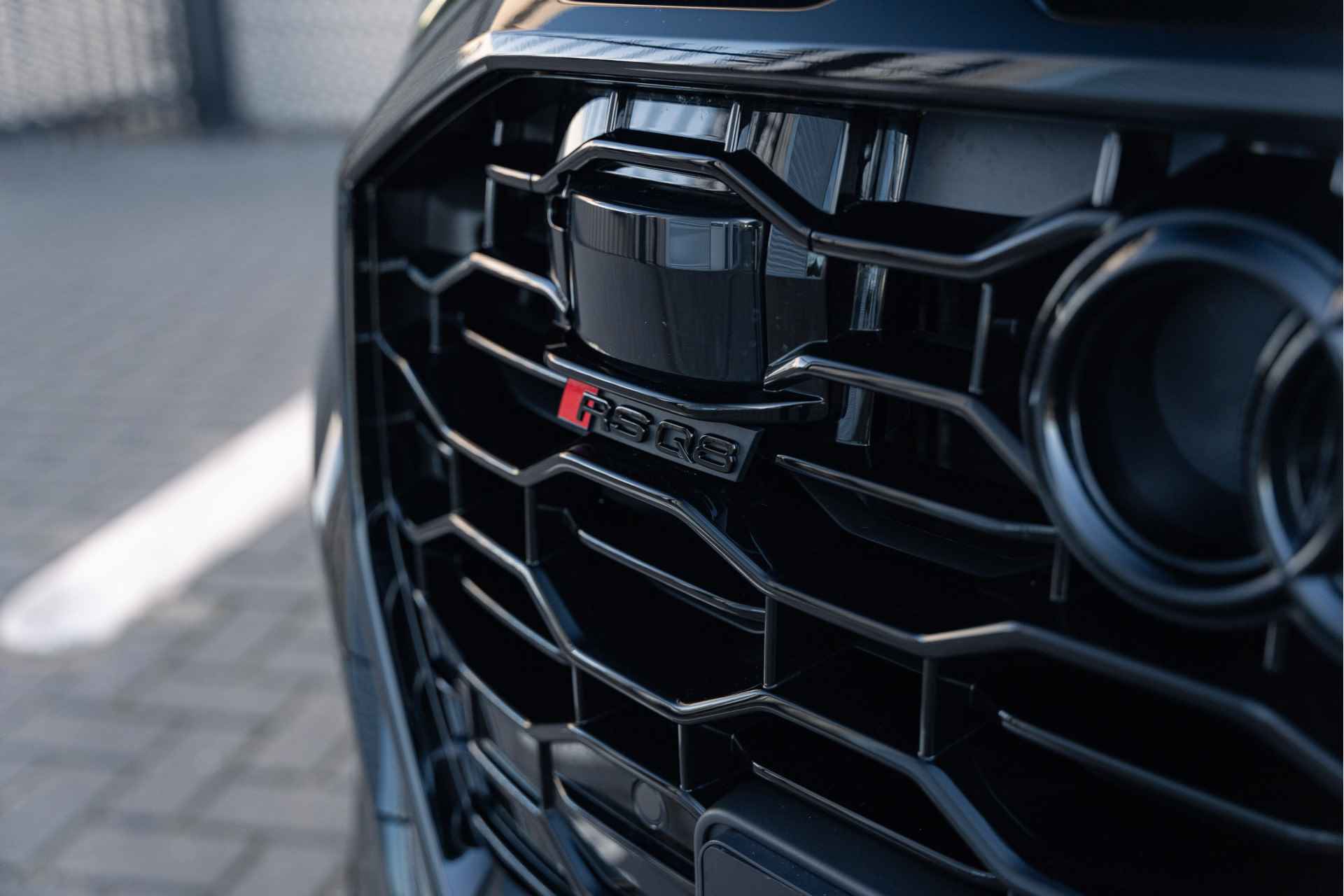 Audi RS Q8 4.0 TFSI RS Q8 quattro | RS dynamicpakket plus | B&O ADVANCED 3D | ASSIS. TOUR & CITY & PARK + | TREKHAAK | ALCAN. HEMEL | COMFO - 23/55