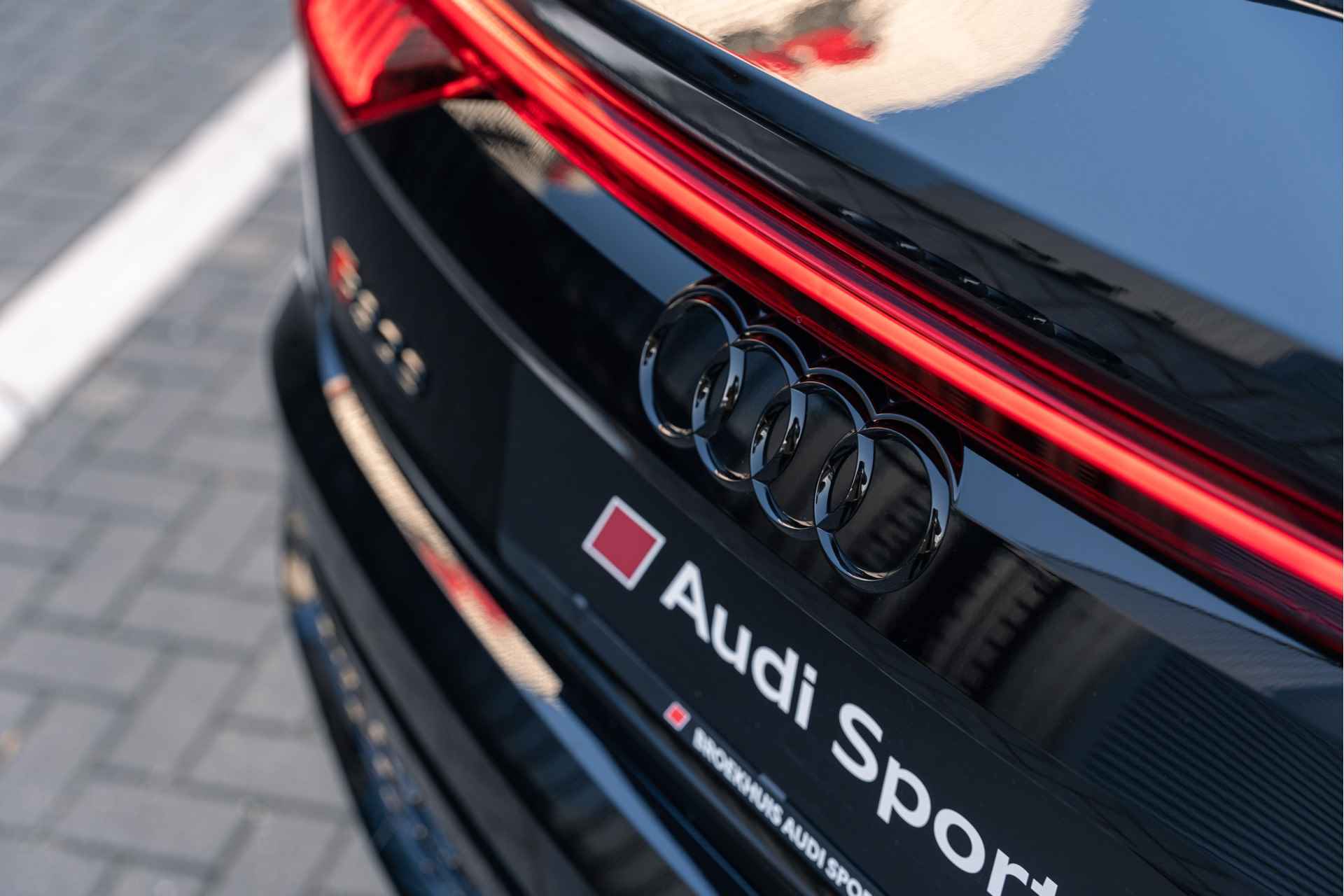 Audi RS Q8 4.0 TFSI RS Q8 quattro | RS dynamicpakket plus | B&O ADVANCED 3D | ASSIS. TOUR & CITY & PARK + | TREKHAAK | ALCAN. HEMEL | COMFO - 35/55