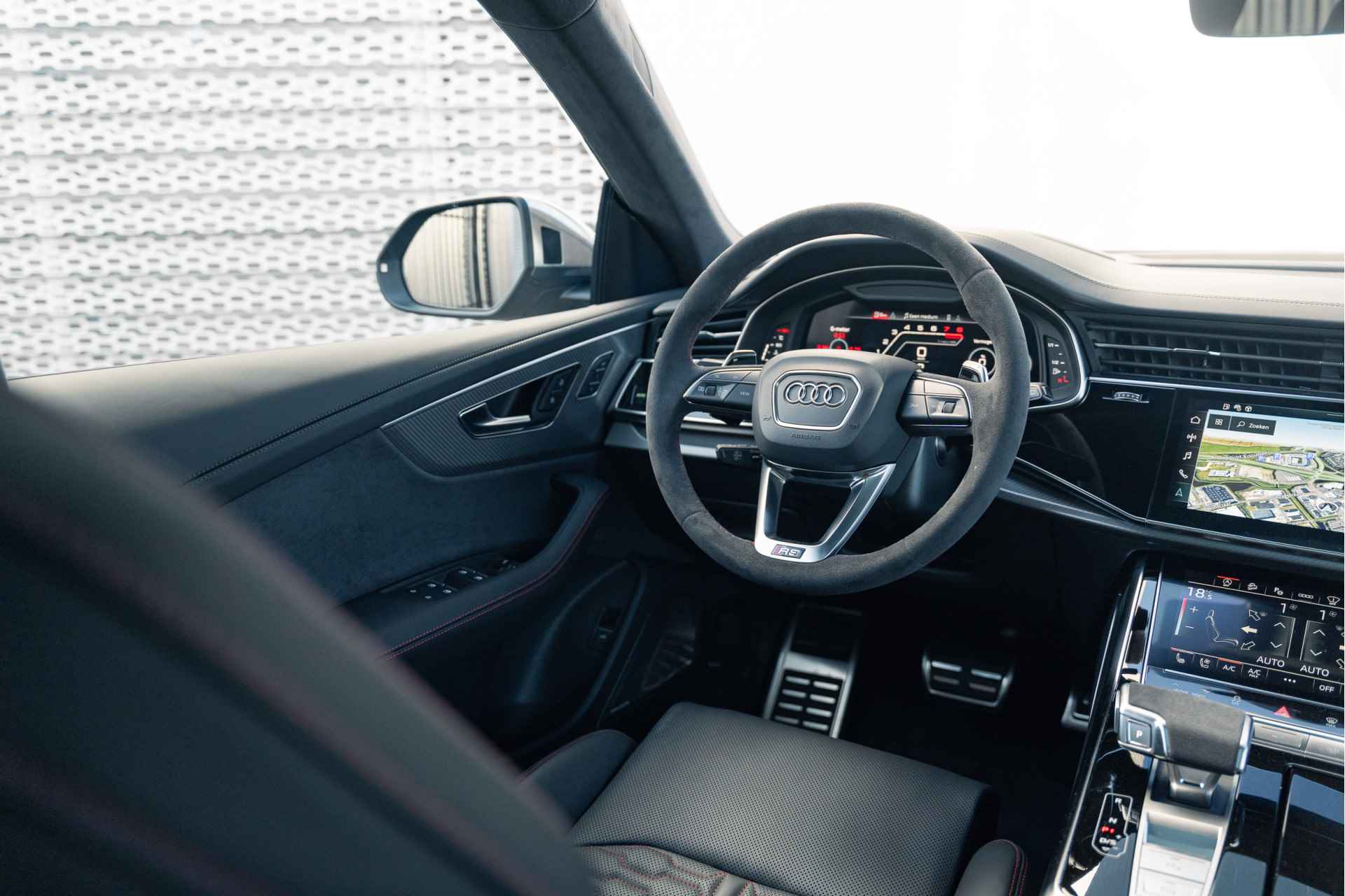 Audi RS Q8 4.0 TFSI RS Q8 quattro | RS dynamicpakket plus | B&O ADVANCED 3D | ASSIS. TOUR & CITY & PARK + | TREKHAAK | ALCAN. HEMEL | COMFO - 53/55