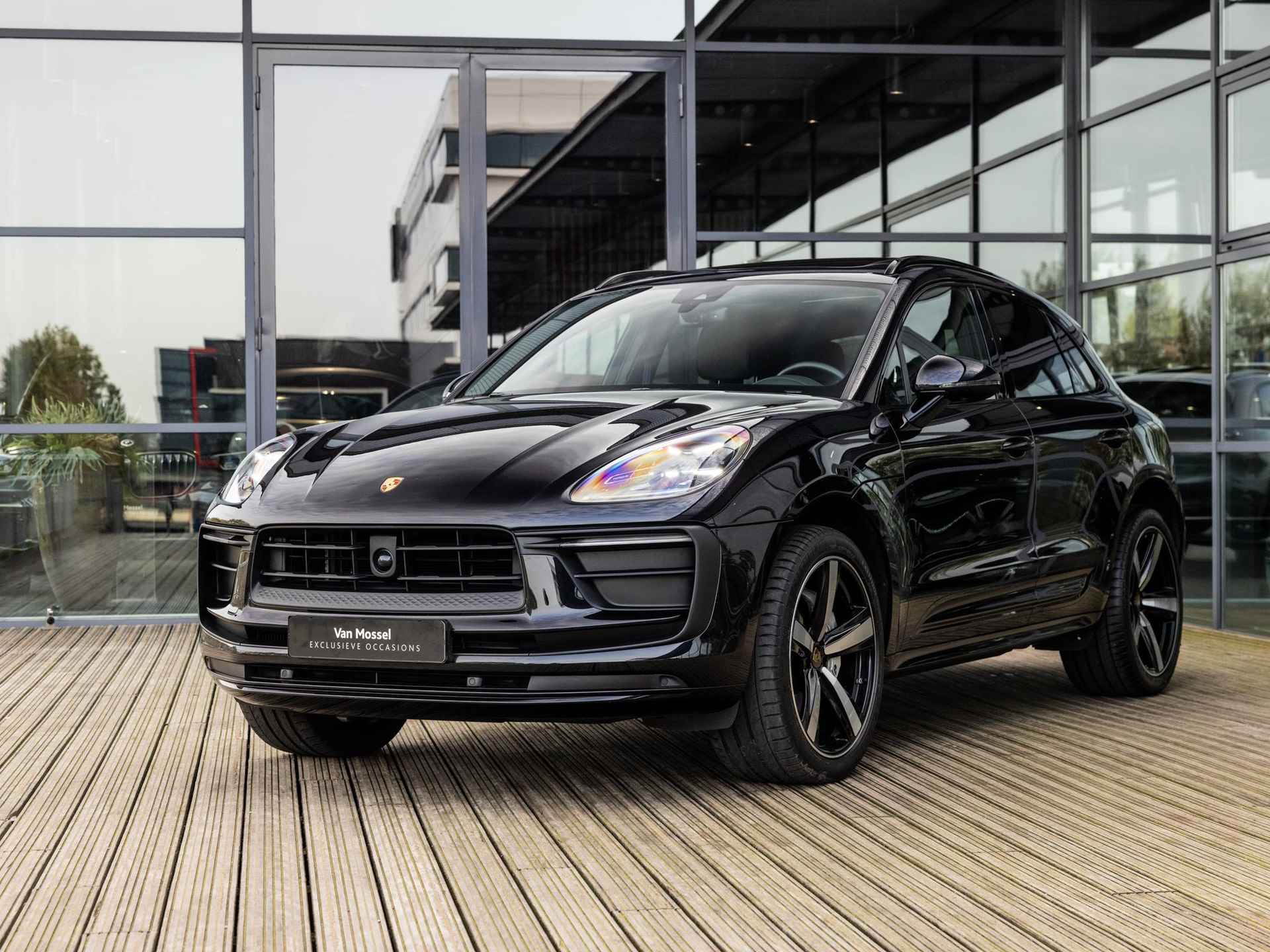 Porsche Macan 2.0 | SPORTDESIGN | SPORTCHRONO | PANORAMA/SCHUIF-KANTELDAK | SPORTEINDPIJPEN ZWART | 21 INCH EXCLUSIVE DESIGN | PDLS + | KEYLESS | 14-WEG STOELEN | ADAPTIVE CRUISE CONTROL | NL AUTO | TREKHAAK | - 2/57