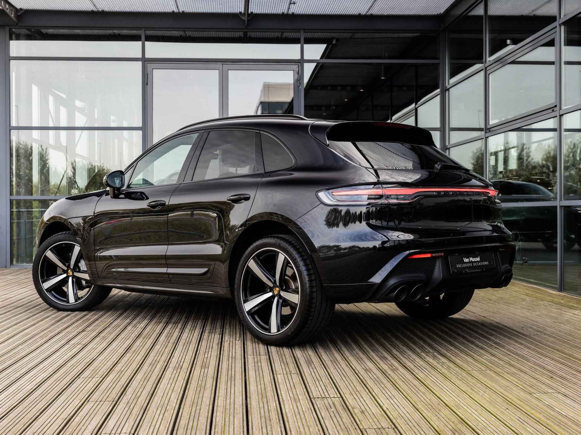 Porsche Macan 2.0 | SPORTDESIGN | SPORTCHRONO | PANORAMA/SCHUIF-KANTELDAK | SPORTEINDPIJPEN ZWART | 21 INCH EXCLUSIVE DESIGN | PDLS + | KEYLESS | 14-WEG STOELEN | ADAPTIVE CRUISE CONTROL | NL AUTO | TREKHAAK | - 5/57