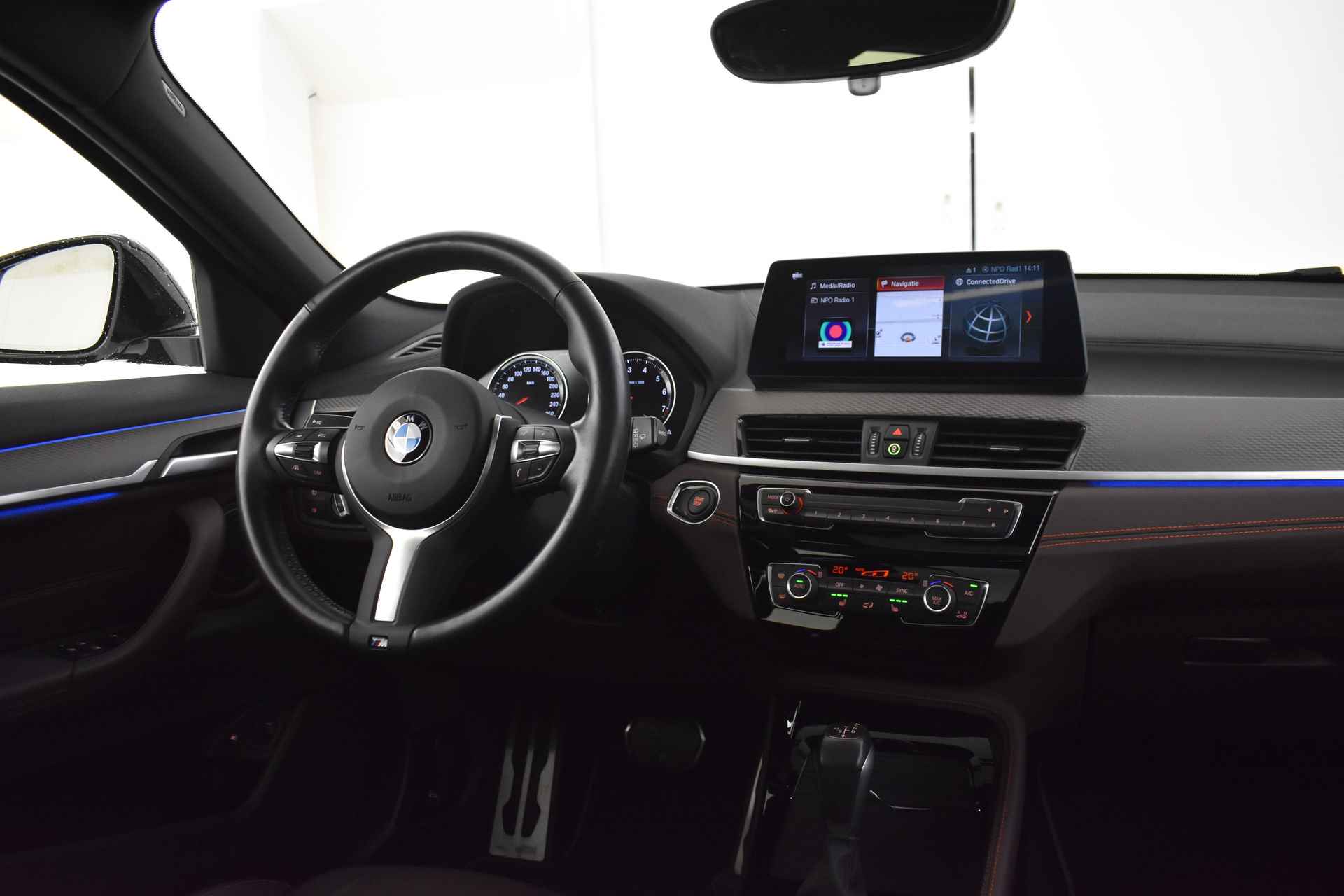 BMW X2 xDrive25e High Executive M Mesh Automaat / Panoramadak / Achteruitrijcamera / M Sportstoelen / Active Cruise Control / LED / Head-Up / Park Assistant - 17/51