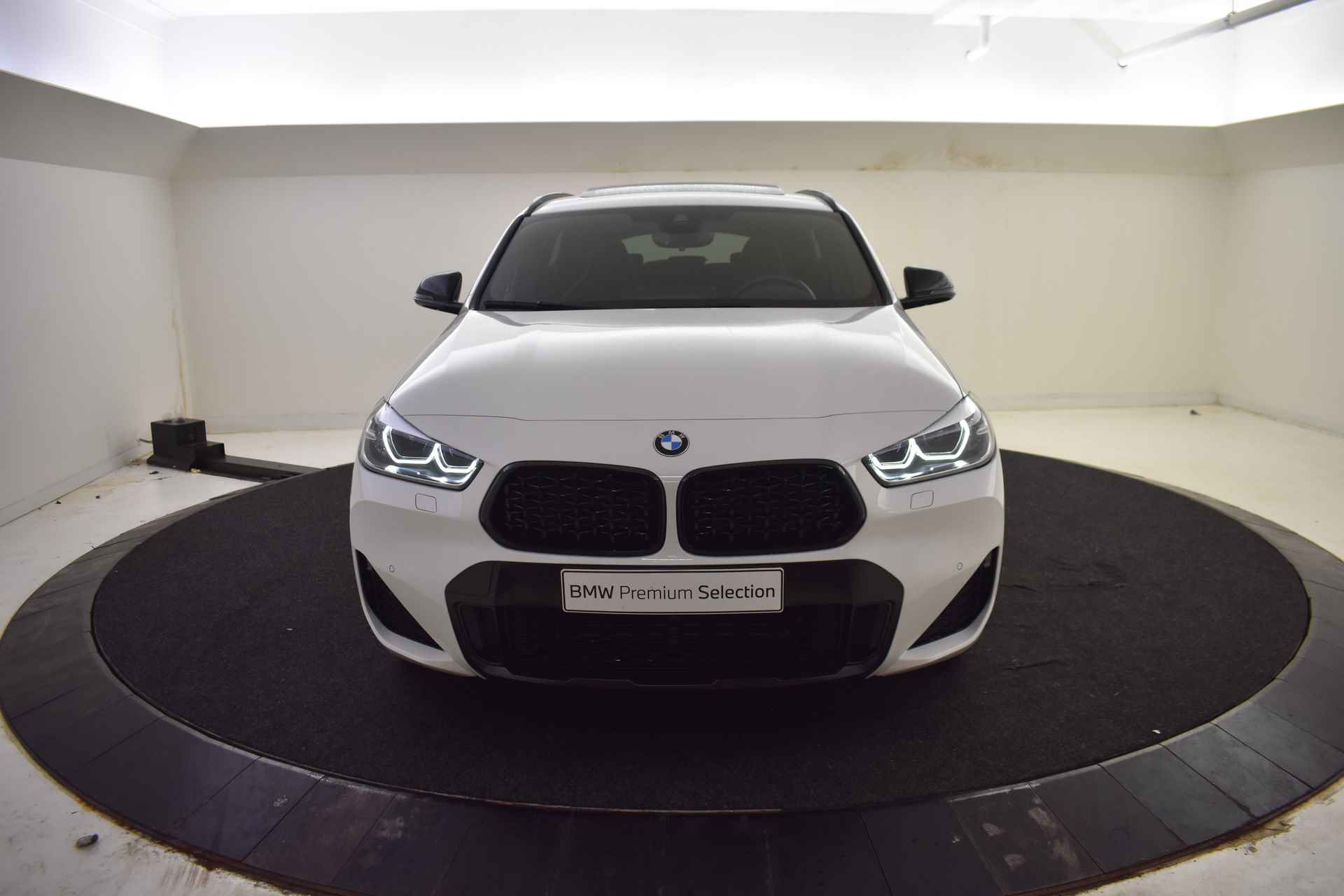 BMW X2 xDrive25e High Executive M Mesh Automaat / Panoramadak / Achteruitrijcamera / M Sportstoelen / Active Cruise Control / LED / Head-Up / Park Assistant - 48/51