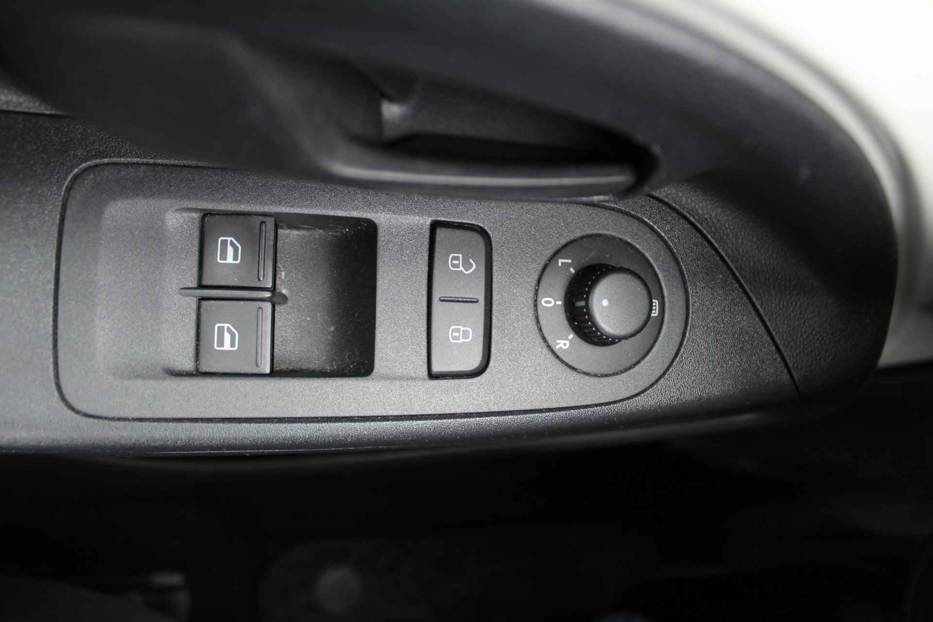 Škoda Citigo 1.0 Greentech Ambition Drive/AC/LMV/CRUISE/BLUETOOTH. - 8/18