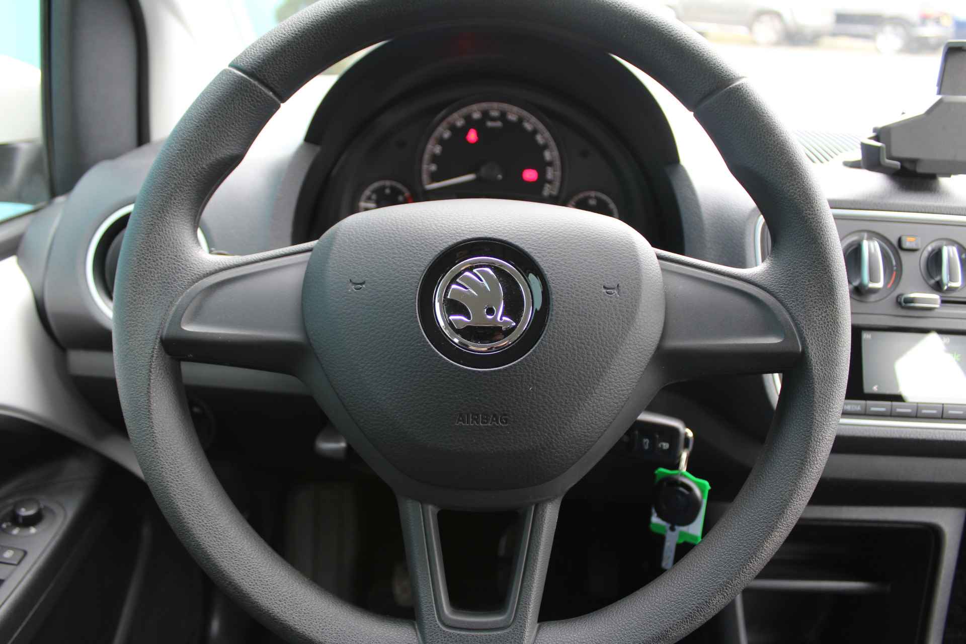 Škoda Citigo 1.0 Greentech Ambition Drive/AC/LMV/CRUISE/BLUETOOTH. - 10/18