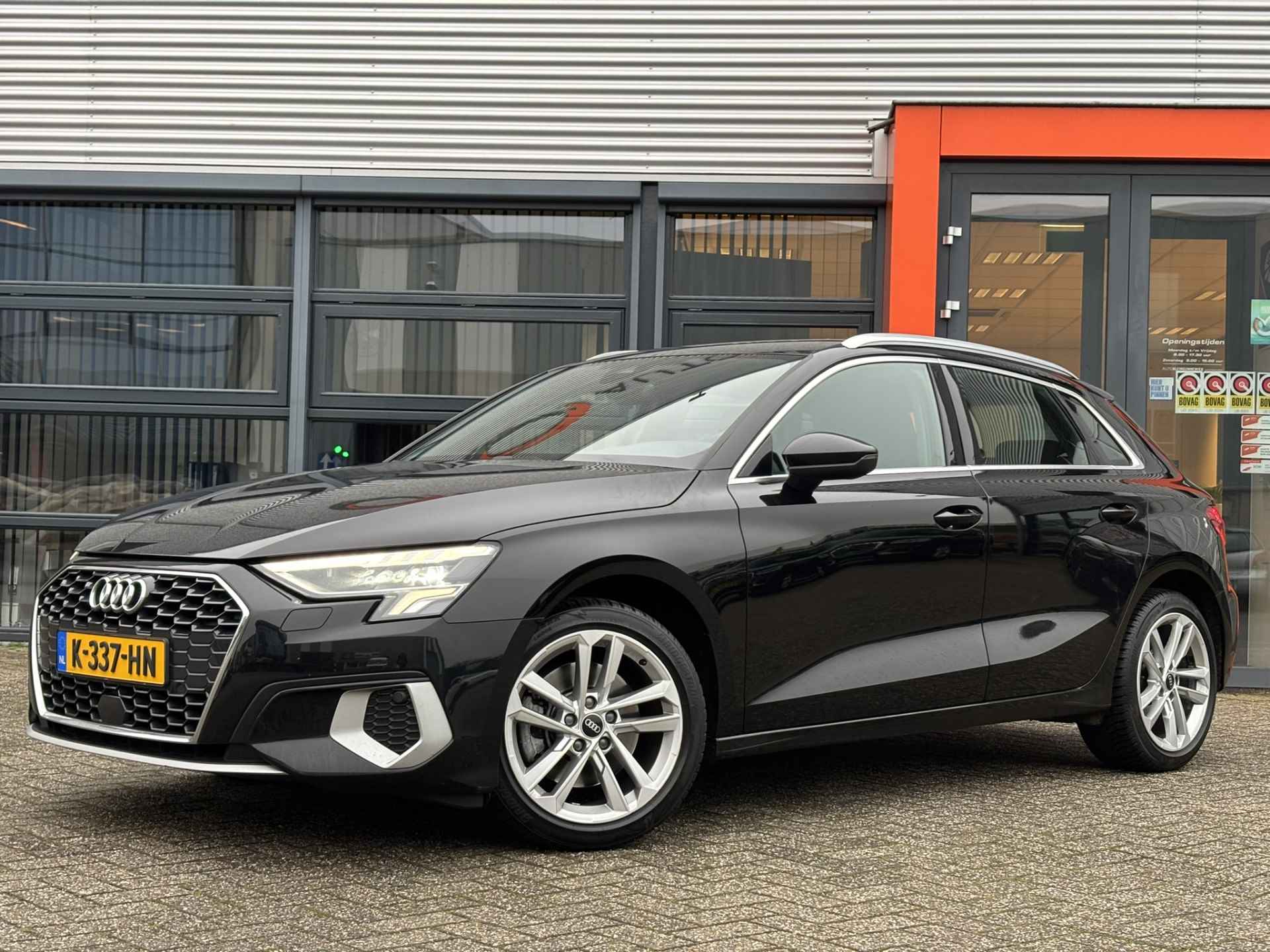 Audi A3 Sportback 30 TFSI Business edition / Navi / Digitale Cockpit / Afneembare Trekhaak / Apple Carplay/Android Auto / - 9/38