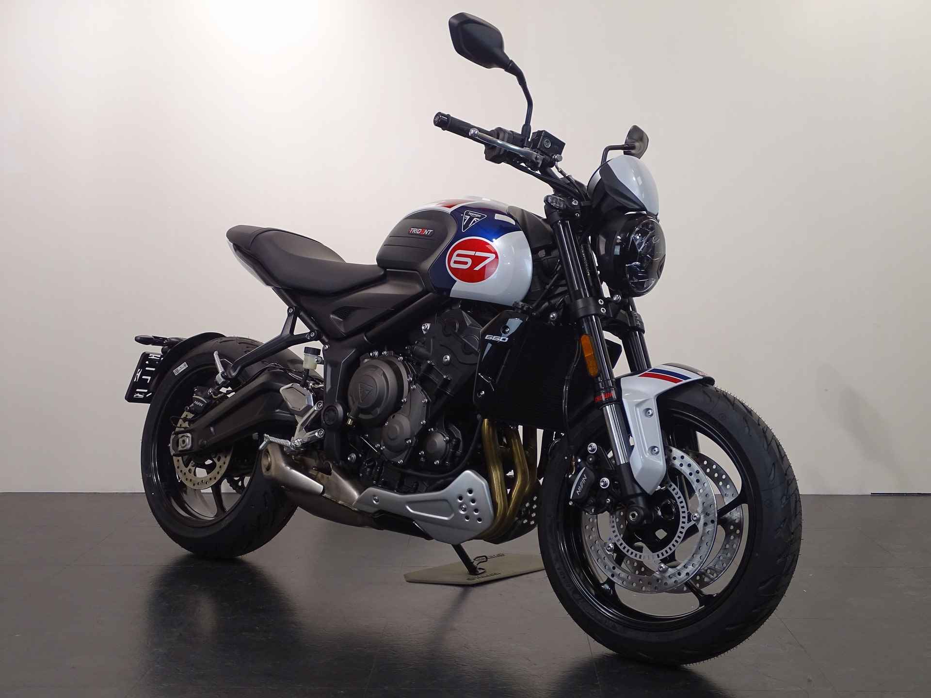 Triumph TRIDENT 660 TRIBUTE EDITION - 11/11