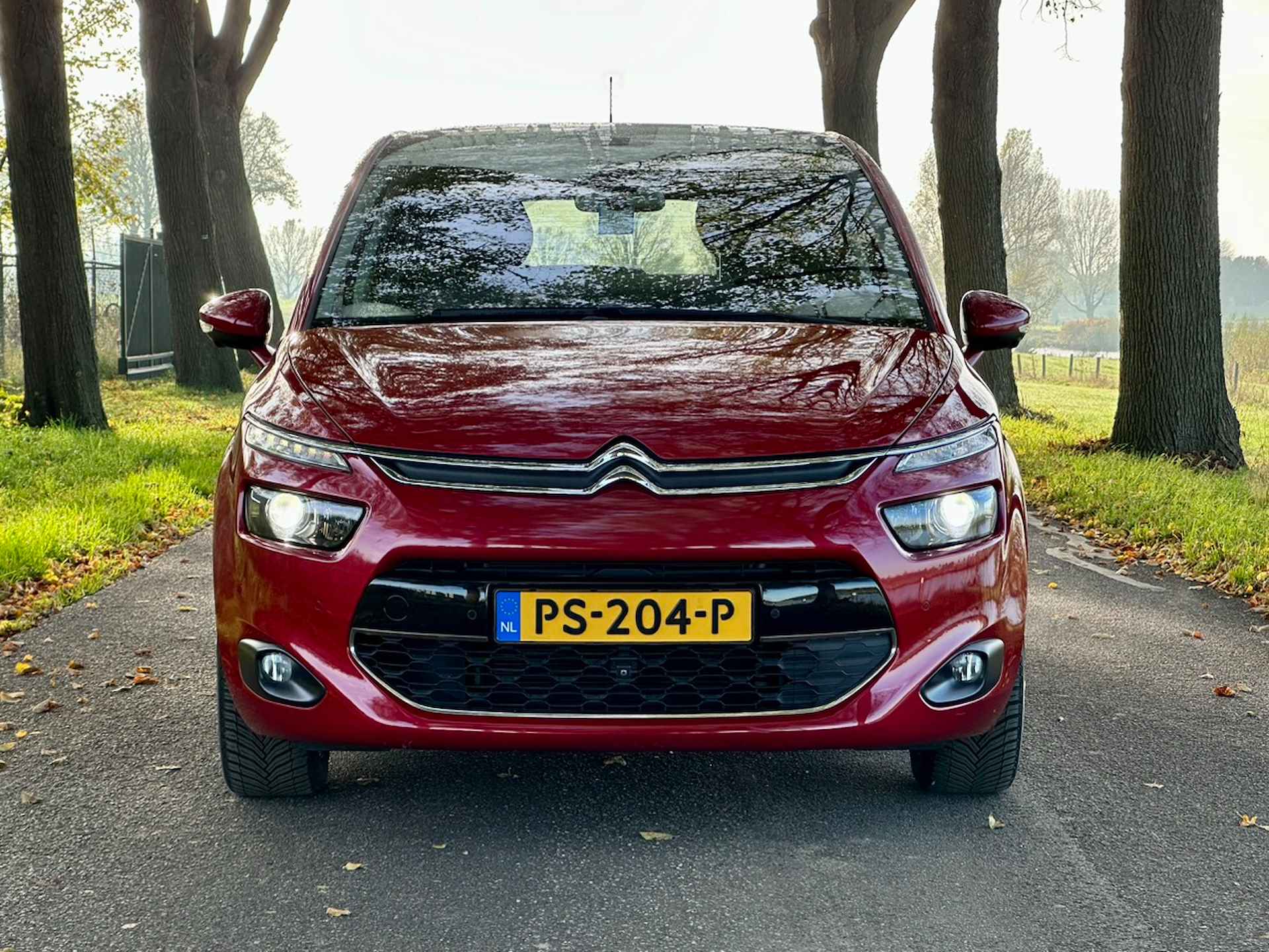 Citroën C4 Picasso 1.6 e-THP Exclusive | Trekhaak | 38.000 km | Xenon | Stoelverwarming | 360 camera | Panoramadak | Massage - 5/32