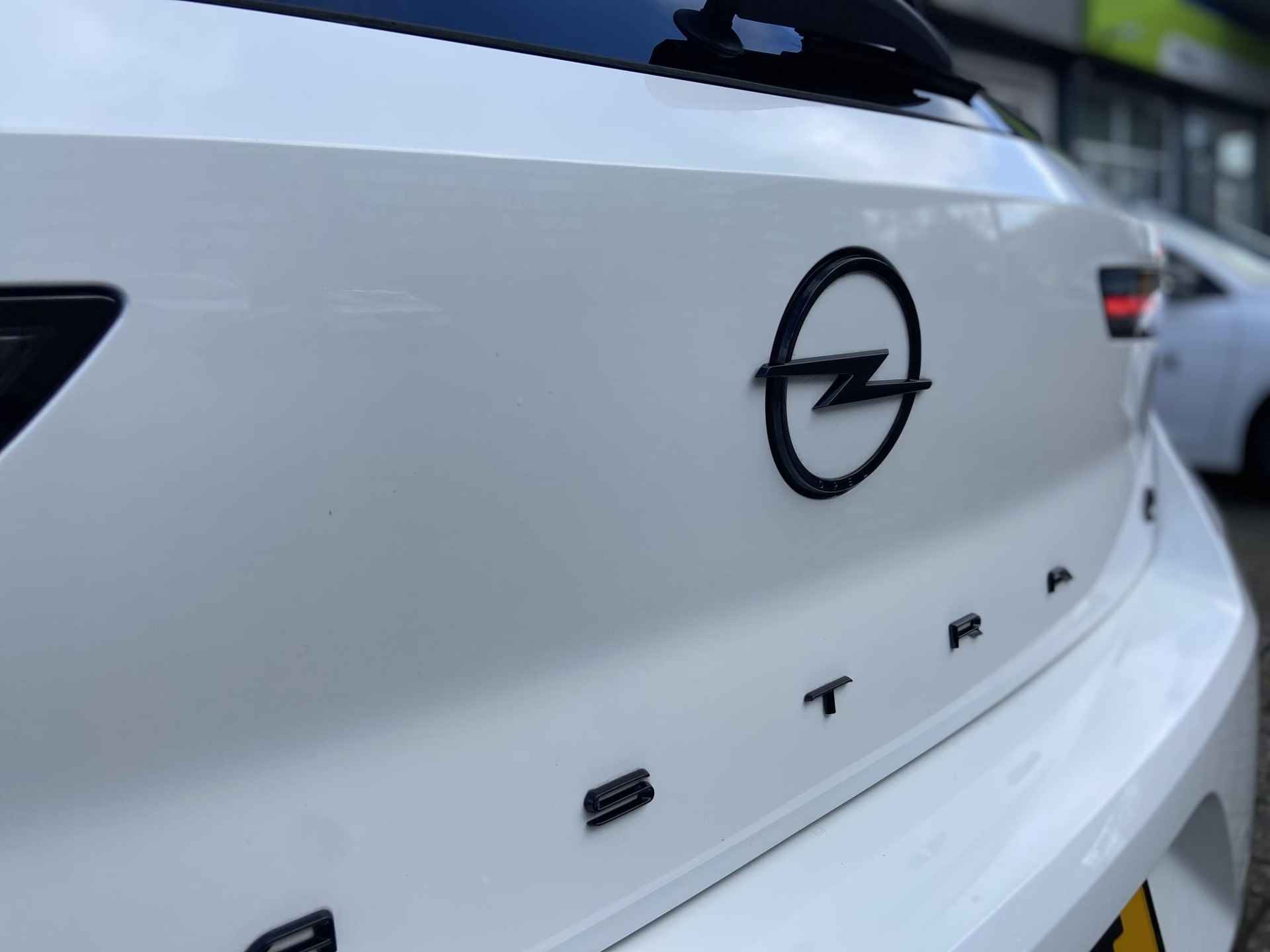 Opel Astra Electric GS 54 kWh | PANORAMADAK | ALCANTARA LEDEREN BEKLEDING | INTELILUX MATRIX VERLICHTING - 16/68