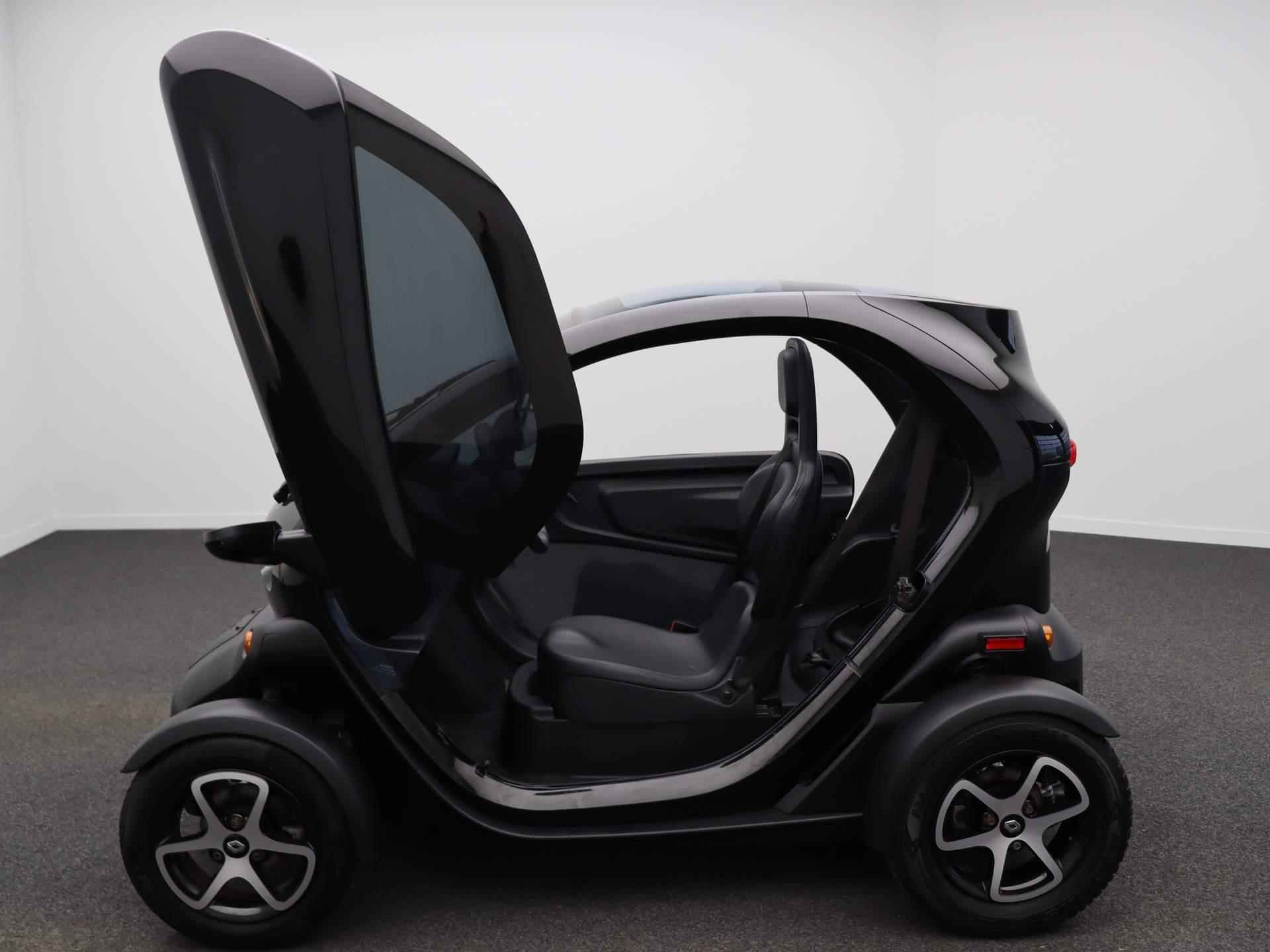 Renault Twizy Intens (ex Accu) | 80km/u | 1e eigenaar | Volledig dealer onderhouden | Panoramisch dak | - 4/24