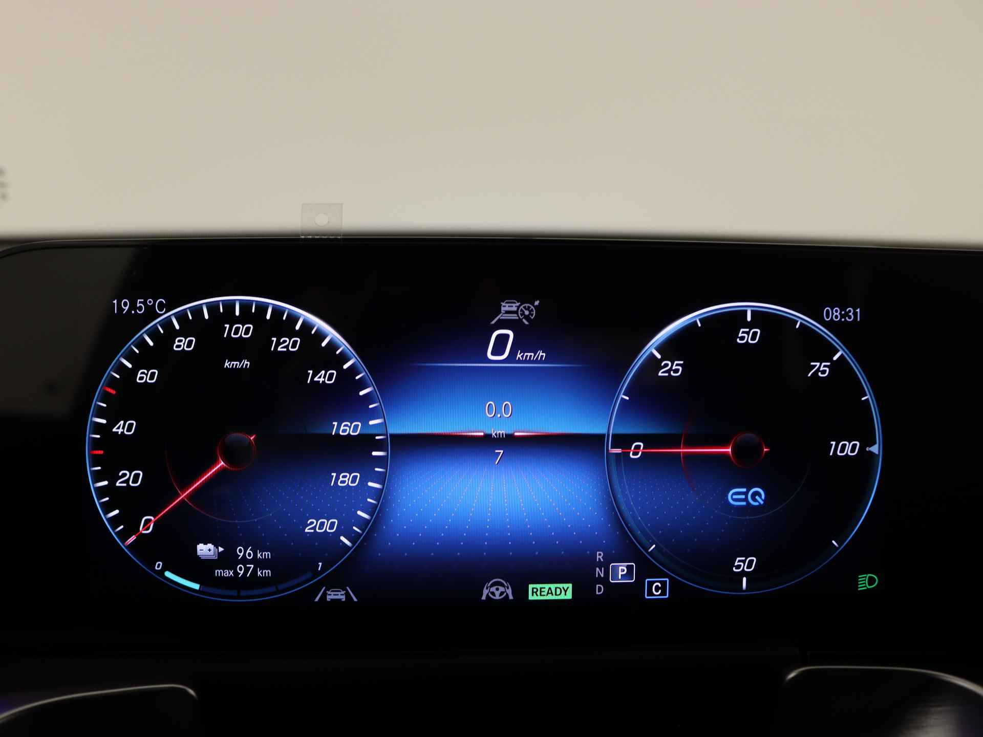 Mercedes-Benz EQB 300 4MATIC AMG Line 7p. 67 kWh | Panoramaschuifdak | Nightpakket | Premium pakket | Sfeerverlichting | | KEYLESS-GO comfort pakket | Stoelverwarming vooraan | MBUX augmented reality voor navigatie | beschikbaar 08/2024 - 6/40