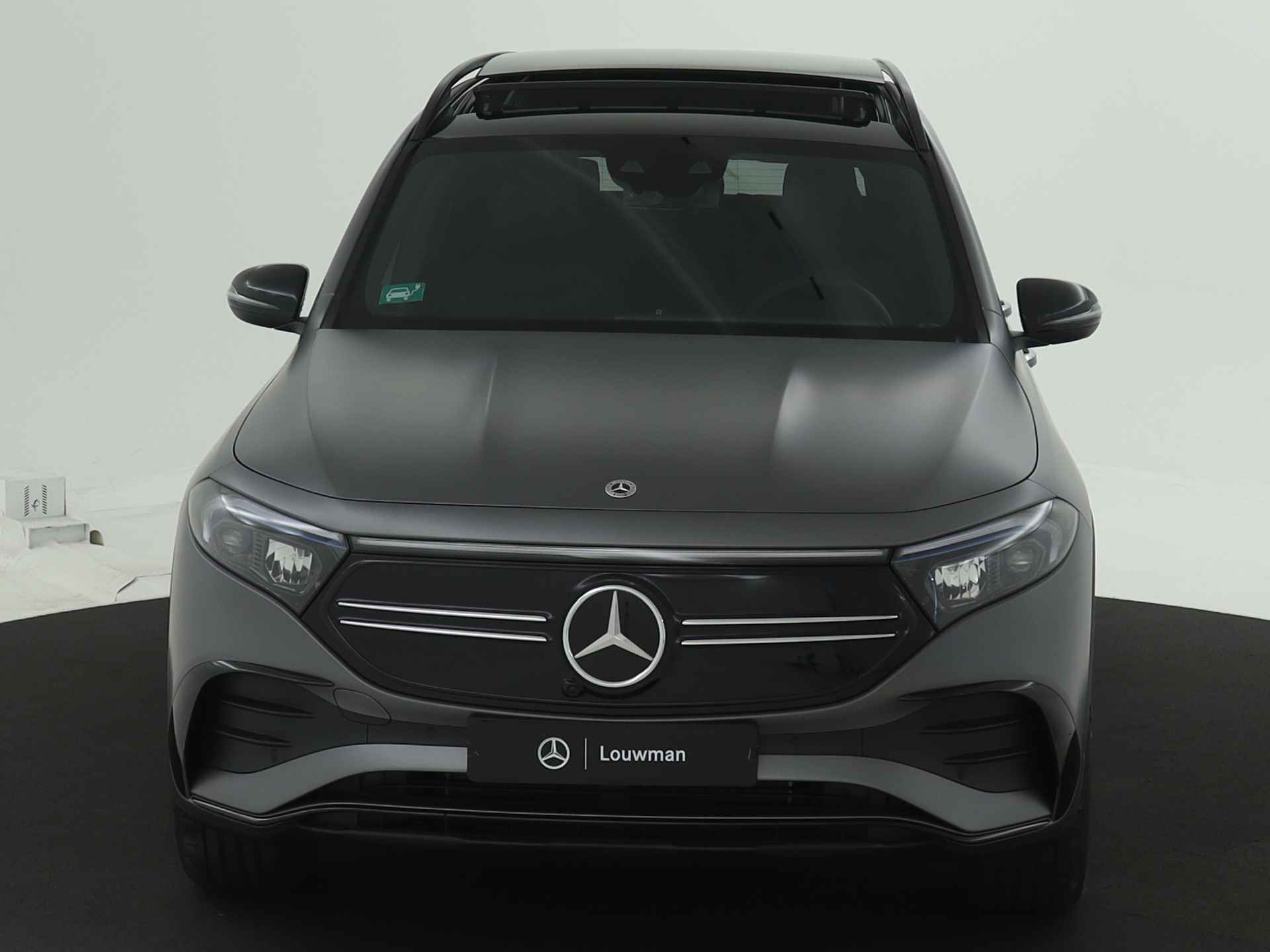 Mercedes-Benz EQB 300 4MATIC AMG Line 7p. 67 kWh | Panoramaschuifdak | Nightpakket | Premium pakket | Sfeerverlichting | | KEYLESS-GO comfort pakket | Stoelverwarming vooraan | MBUX augmented reality voor navigatie | beschikbaar 08/2024 - 23/40