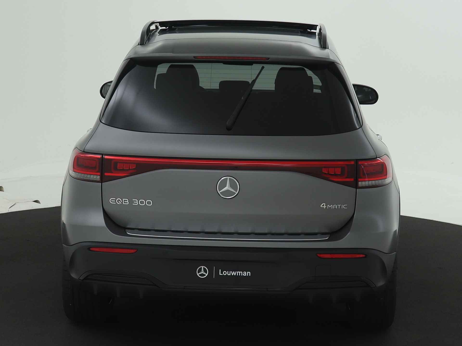 Mercedes-Benz EQB 300 4MATIC AMG Line 7p. 67 kWh | Panoramaschuifdak | Nightpakket | Premium pakket | Sfeerverlichting | | KEYLESS-GO comfort pakket | Stoelverwarming vooraan | MBUX augmented reality voor navigatie | beschikbaar 08/2024 - 25/40