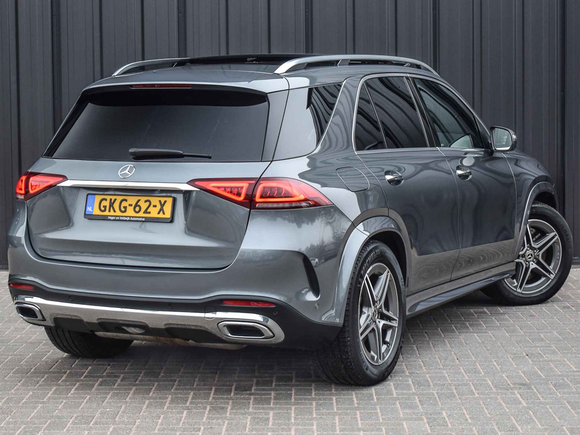 Mercedes-Benz GLE 350 e 4MATIC PREMIUM PLUS | PANORAMADAK | LUCHTVERING | MEMORY SEATS | 360 CAMERA | TREKHAAK | KEYLESS | DISTRONIC | SFEERVERLIC - 4/60