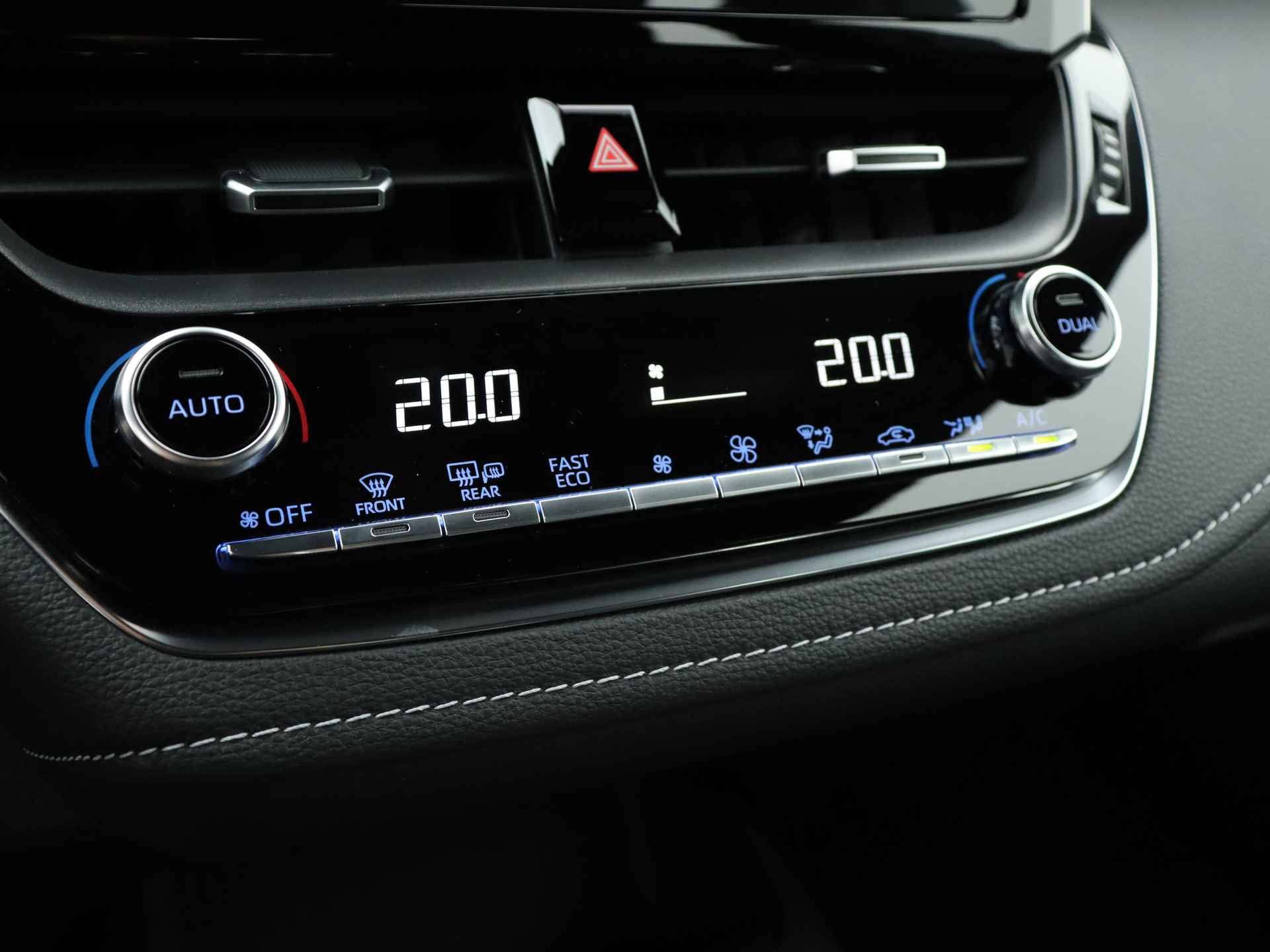 Toyota Corolla Touring Sports 1.2 Turbo Active | Apple CarPlay Android Auto | - 10/37