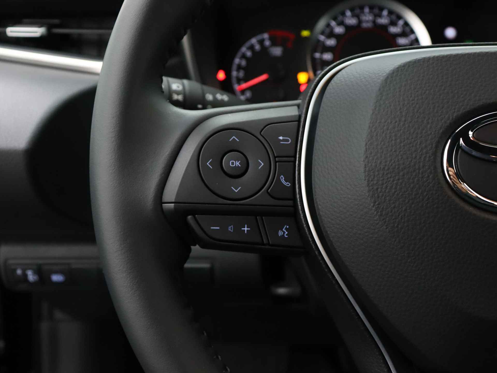 Toyota Corolla Touring Sports 1.2 Turbo Active | Apple CarPlay Android Auto | - 18/37
