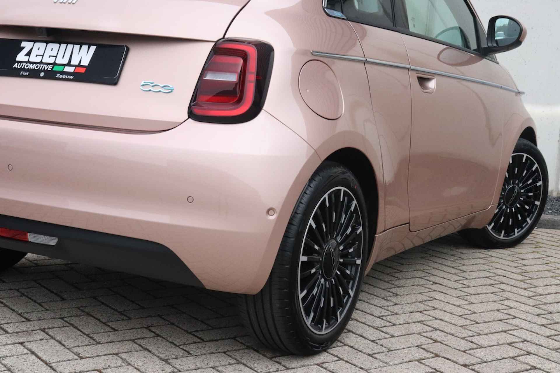 Fiat 500 3+1 La Prima 42 kWh | Pack Winter | Navi | 17" - 14/26