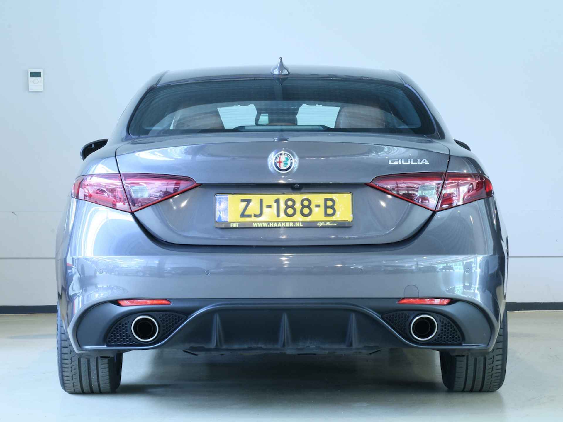 Alfa romeo Giulia 2.0T 200pk | VELOCE IN- EN EXTERIEUR - 10/21