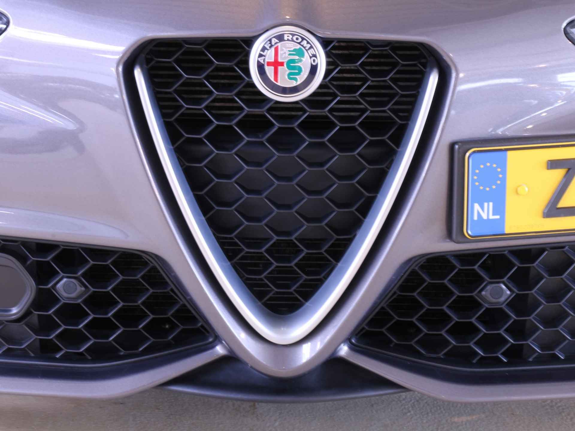 Alfa romeo Giulia 2.0T 200pk | VELOCE IN- EN EXTERIEUR - 13/21