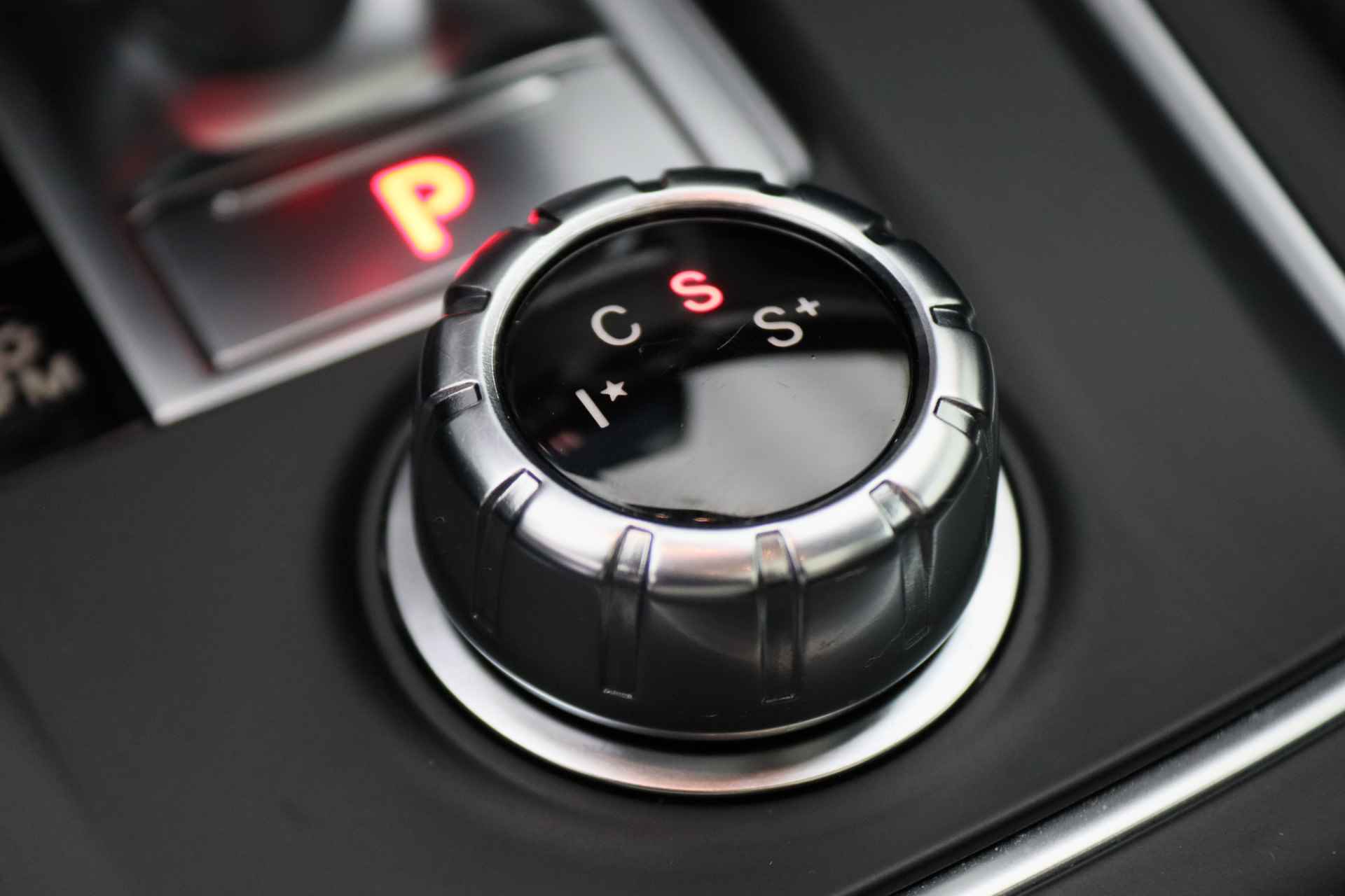 Mercedes-Benz GLA 45 AMG 4Matic Premium Plus Automaat LED, Panoramadak, Cruise, Camera, PDC, Navigatie, Stoelverw., 19'' - 53/56