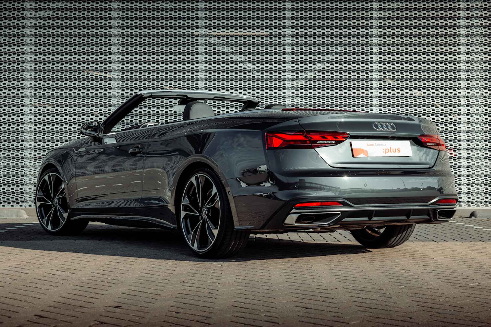 Audi A5 Cabriolet 35 TFSI 150pk s-tronic Advanced | Nieuw 78k | Trekhaak | Tour pakket | Winterpakket | Stuurverwarming | Sportstoelen | Leder-Dinamica | 20" LM velgen | Windscherm - 6/31