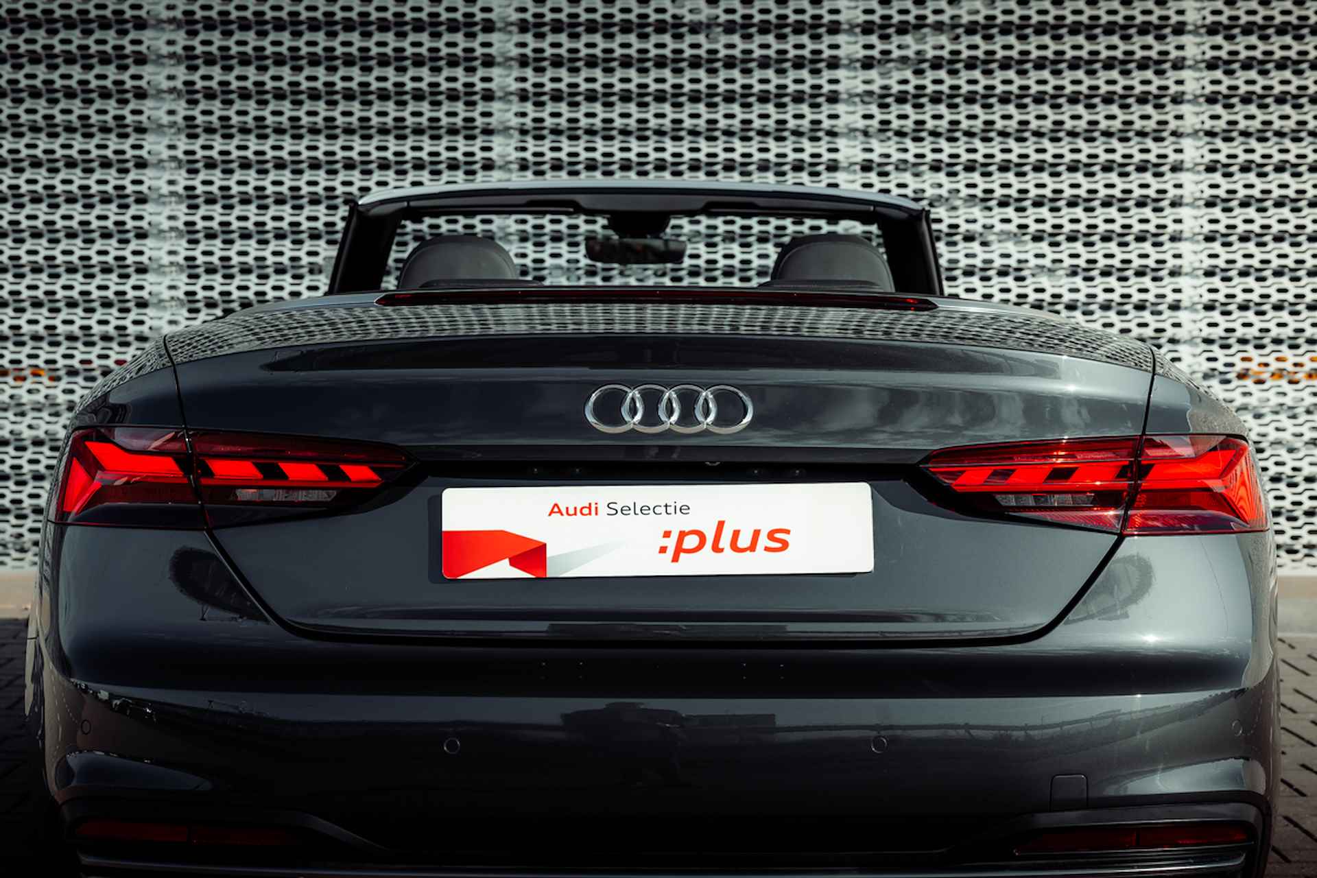 Audi A5 Cabriolet 35 TFSI 150pk s-tronic Advanced | Nieuw 78k | Trekhaak | Tour pakket | Winterpakket | Stuurverwarming | Sportstoelen | Leder-Dinamica | 20" LM velgen | Windscherm - 13/31