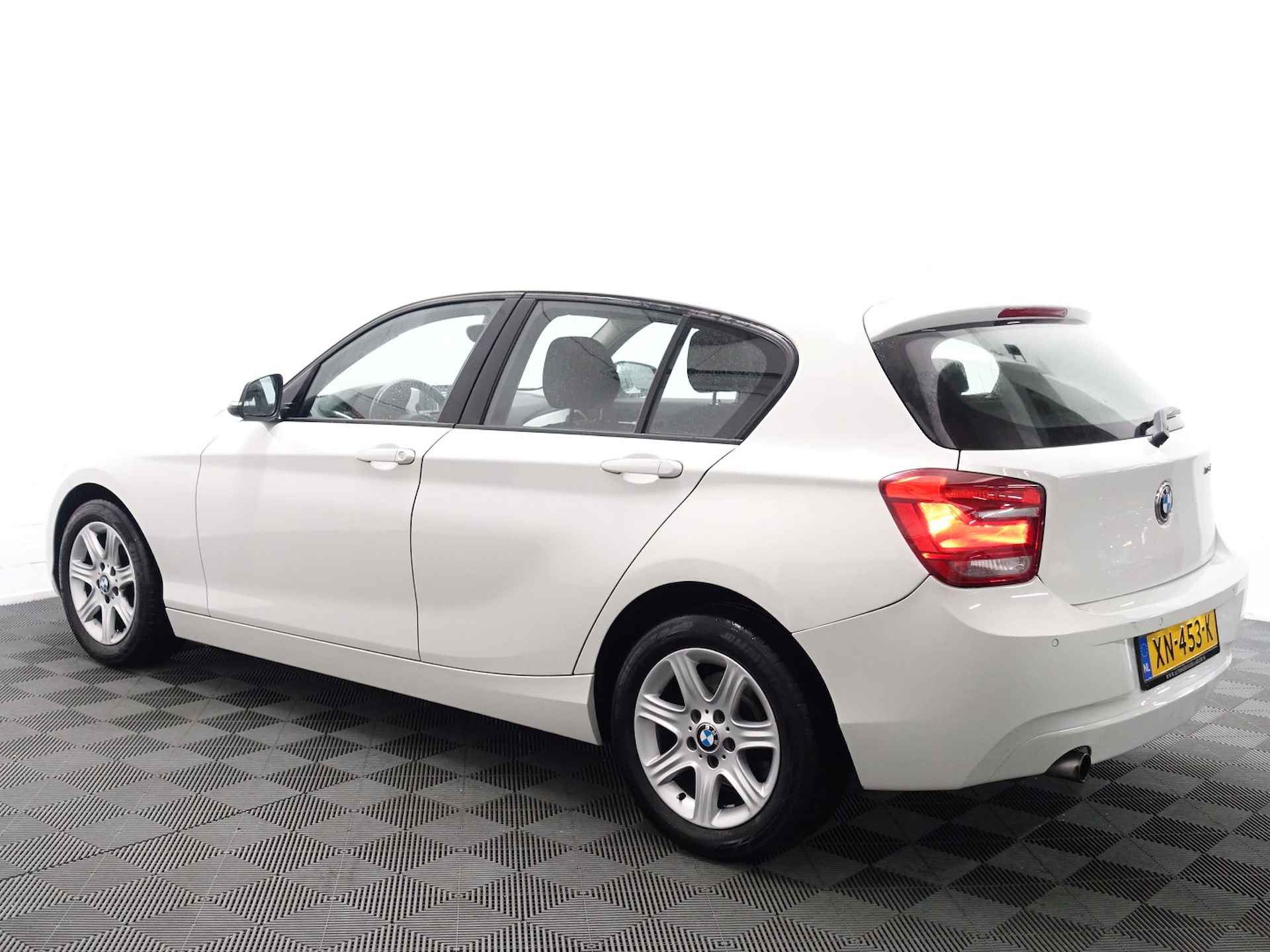 BMW 1-serie 116i High Executive- 95dkm, Dynamic Select, Keyless, Park Assist, Clima, Comfort Pakket - 6/28