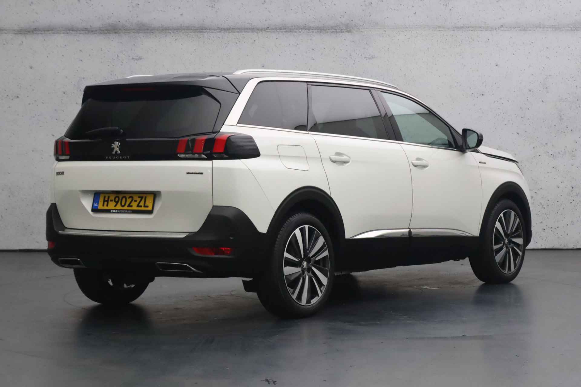 Peugeot 5008 1.2 PureTech GT-Line | Half lederen bekleding | LED koplampen | Camera | Parkeersensoren - 23/31