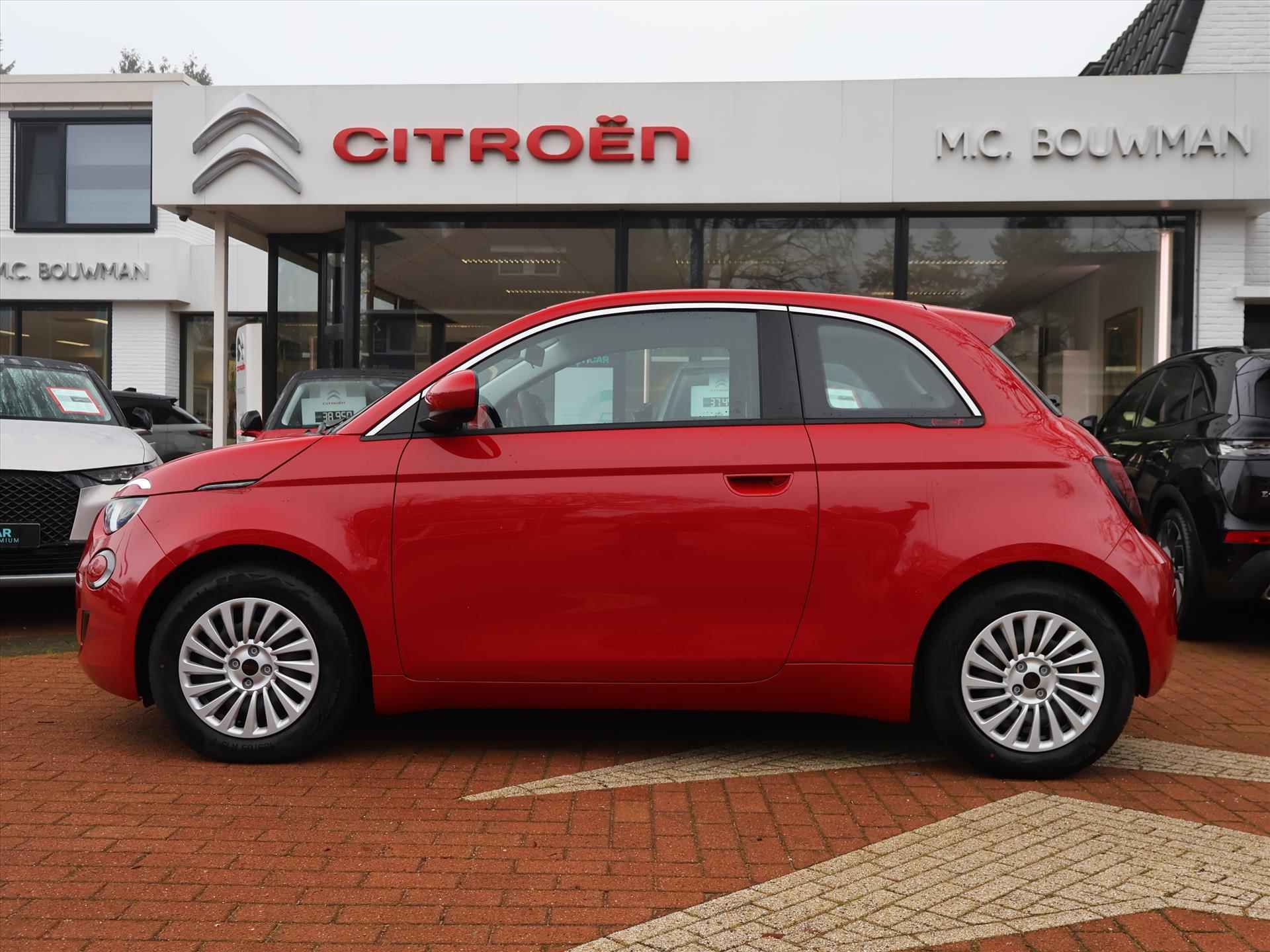 Fiat 500 24kWh 95PK Automaat Red, Rijklaarprijs | Navigatie | Carplay | DAB+ Tuner - 2/65