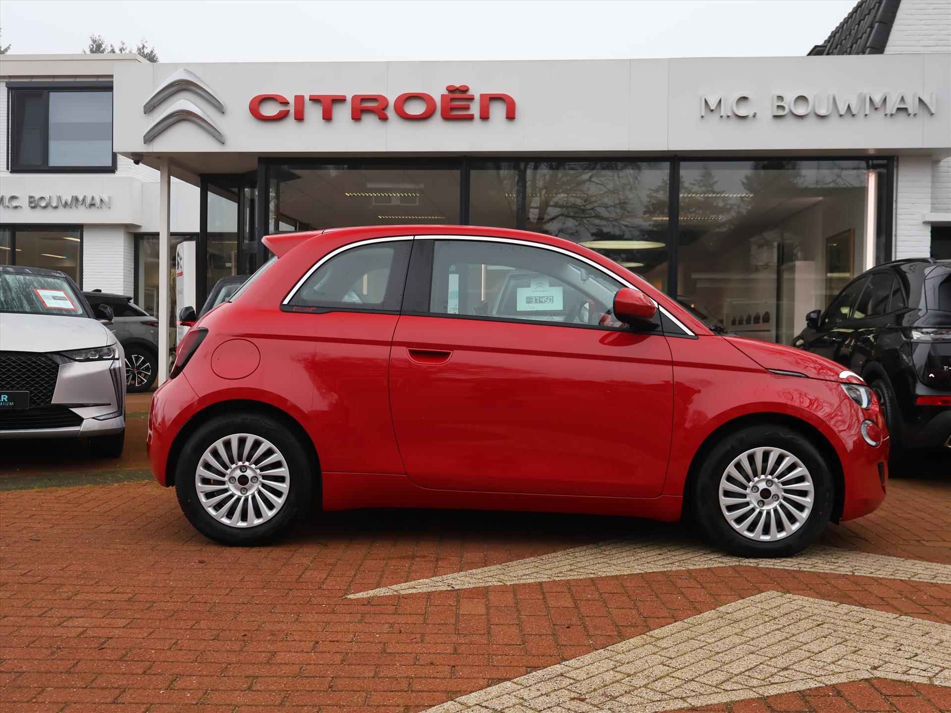 Fiat 500 24kWh 95PK Automaat Red, Rijklaarprijs | Navigatie | Carplay | DAB+ Tuner - 3/65