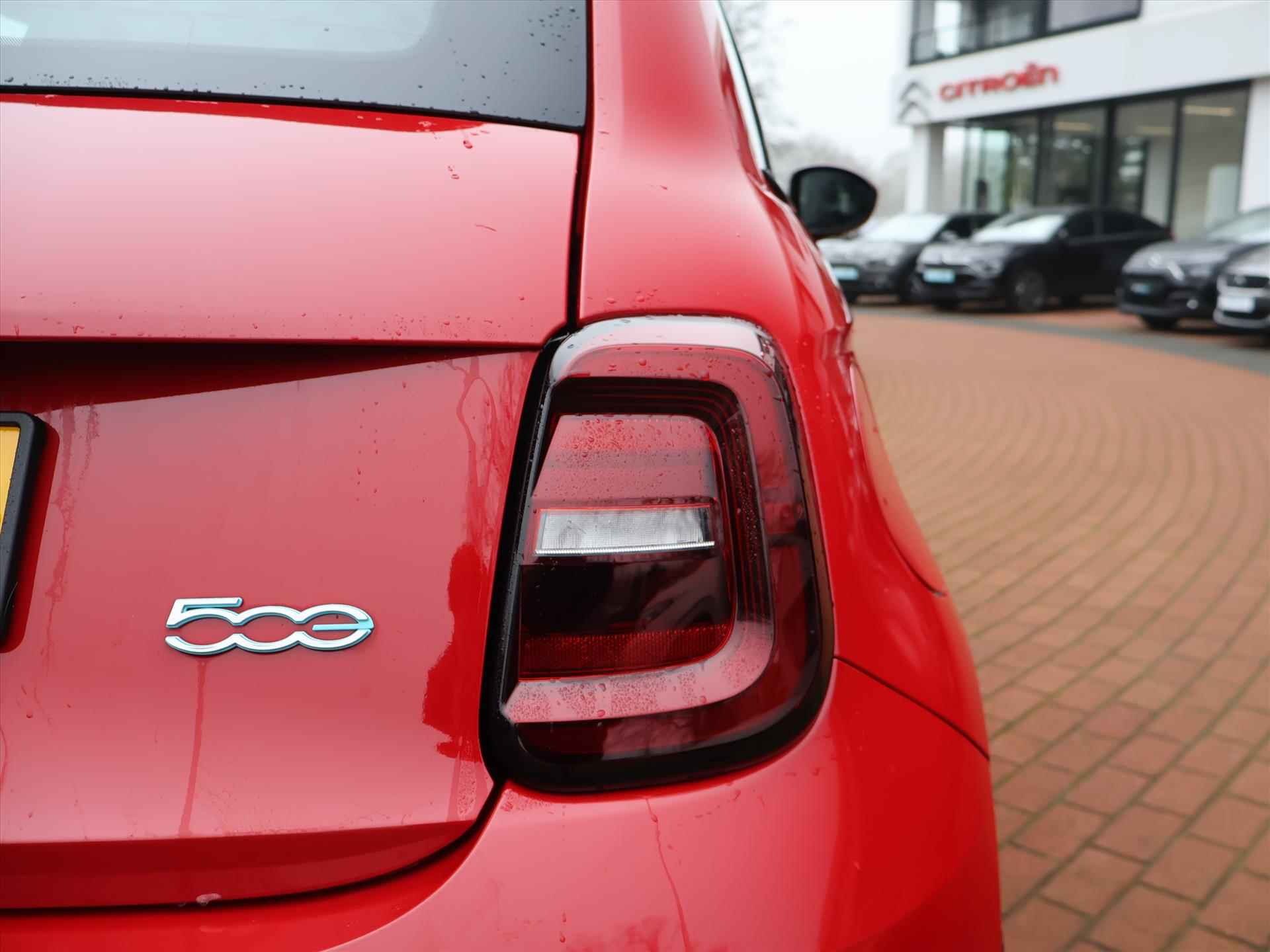 Fiat 500 24kWh 95PK Automaat Red, Rijklaarprijs | Navigatie | Carplay | DAB+ Tuner - 9/65