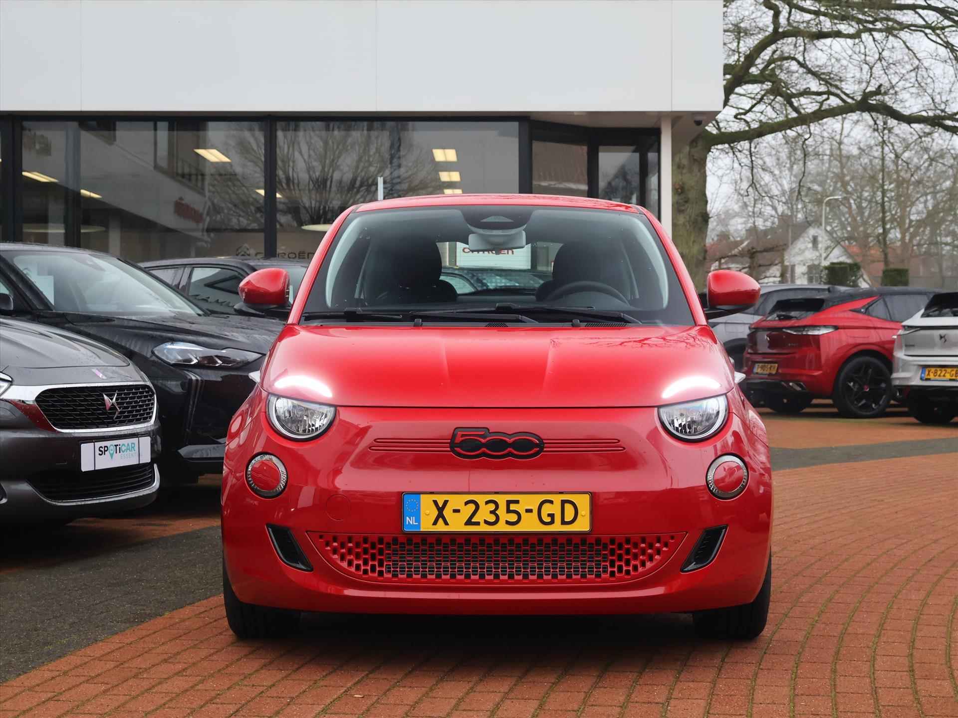 Fiat 500 24kWh 95PK Automaat Red, Rijklaarprijs | Navigatie | Carplay | DAB+ Tuner - 52/65