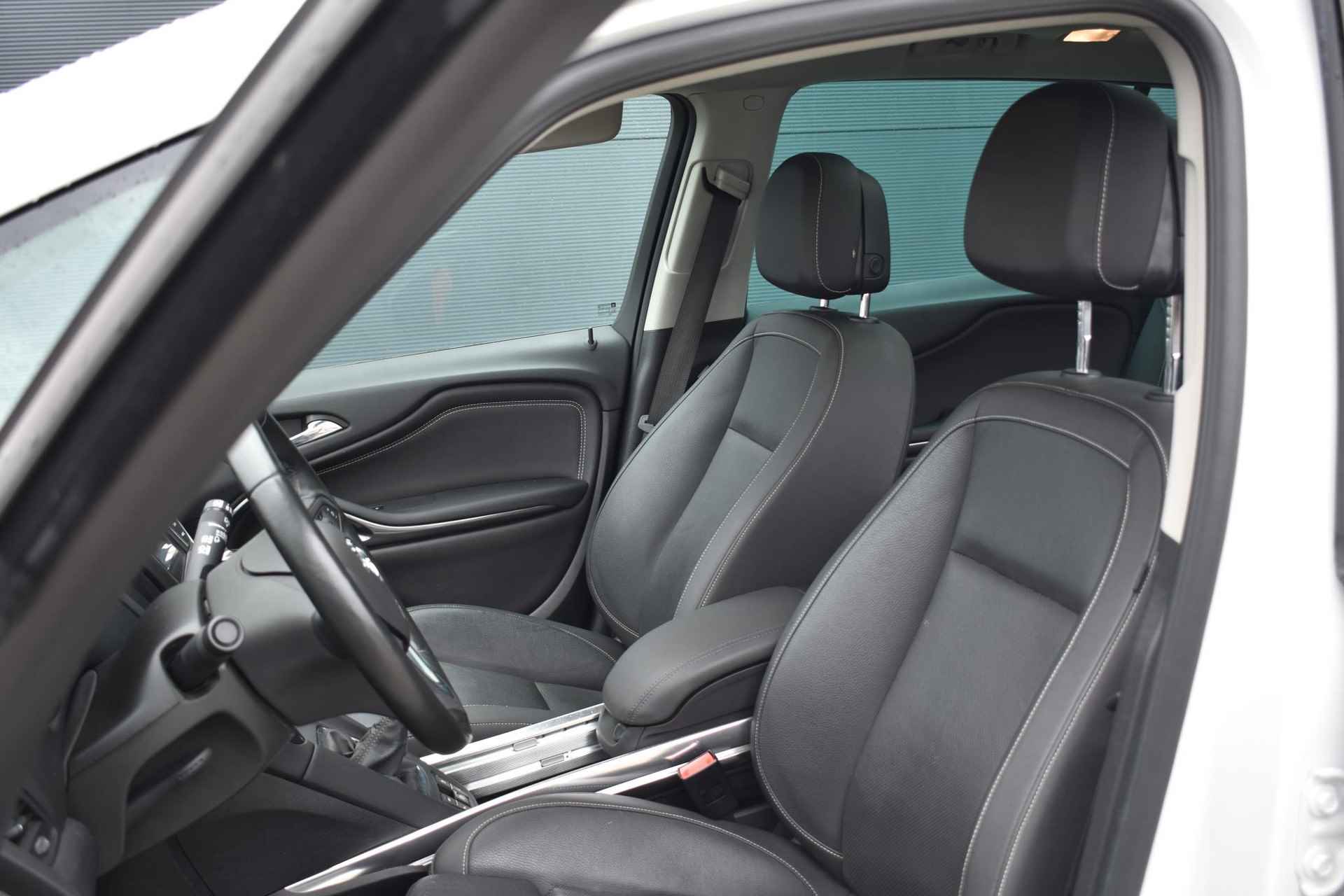 Opel Zafira 1.4 Turbo Innovation 7p. 140pk | Panorama-dak | Leder | Stoelverwarming | Navigatie | Trekhaak - 18/36