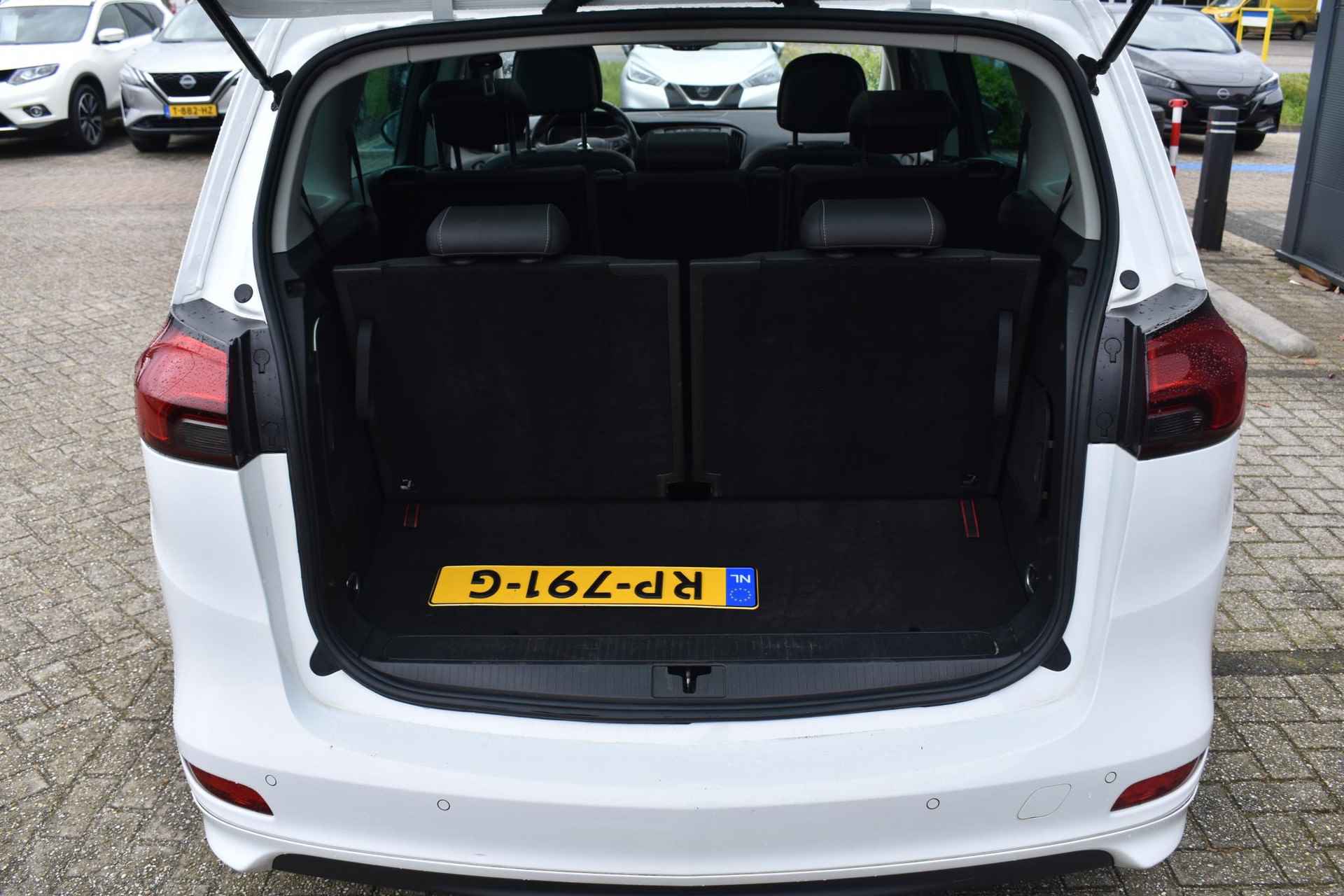 Opel Zafira 1.4 Turbo Innovation 7p. 140pk | Panorama-dak | Leder | Stoelverwarming | Navigatie | Trekhaak - 23/36