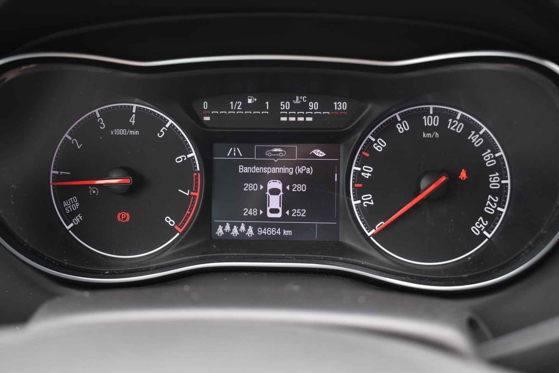 Opel Zafira 1.4 Turbo Innovation 7p. 140pk | Panorama-dak | Leder | Stoelverwarming | Navigatie | Trekhaak - 27/36