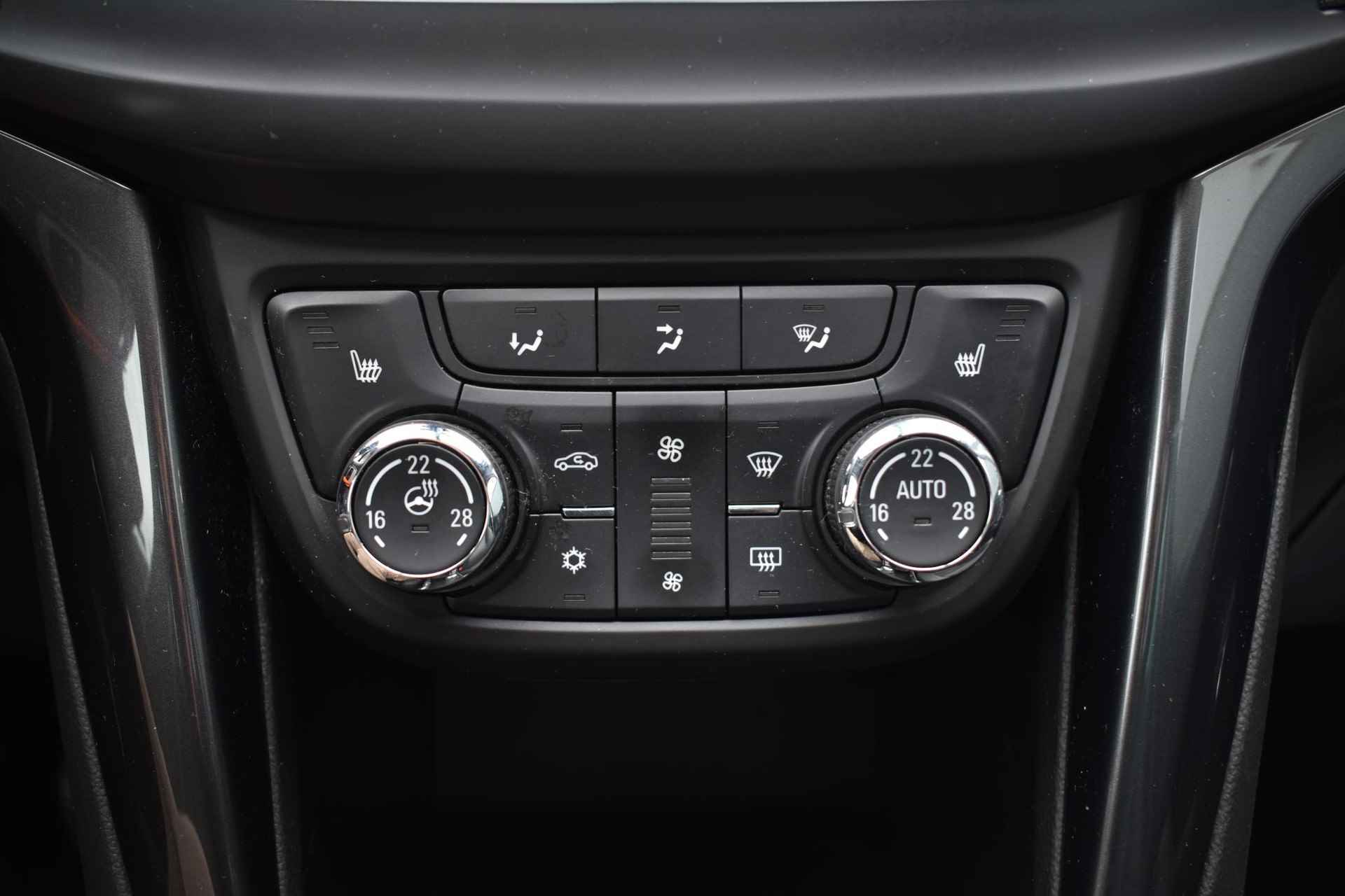 Opel Zafira 1.4 Turbo Innovation 7p. 140pk | Panorama-dak | Leder | Stoelverwarming | Navigatie | Trekhaak - 34/36