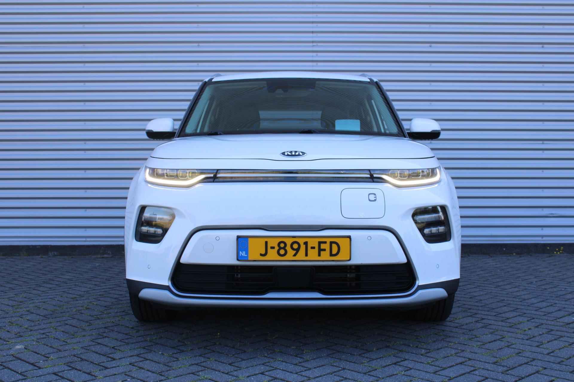 Kia e-Soul ExecutiveLine 64 kWh SUV Pack | Navi | Airco | Cruise | PDC | Camera | Heads Up Display | Leer | Dakdragers | - 3/38