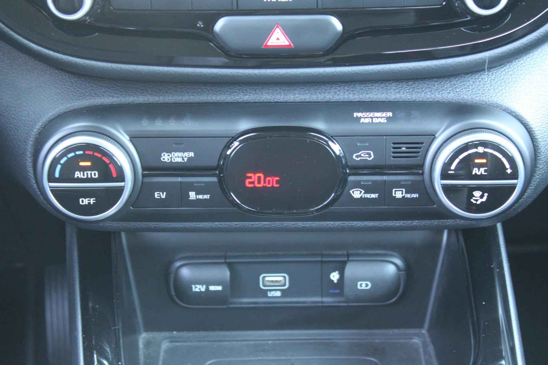 Kia e-Soul ExecutiveLine 64 kWh SUV Pack | Navi | Airco | Cruise | PDC | Camera | Heads Up Display | Leer | Dakdragers | - 22/38