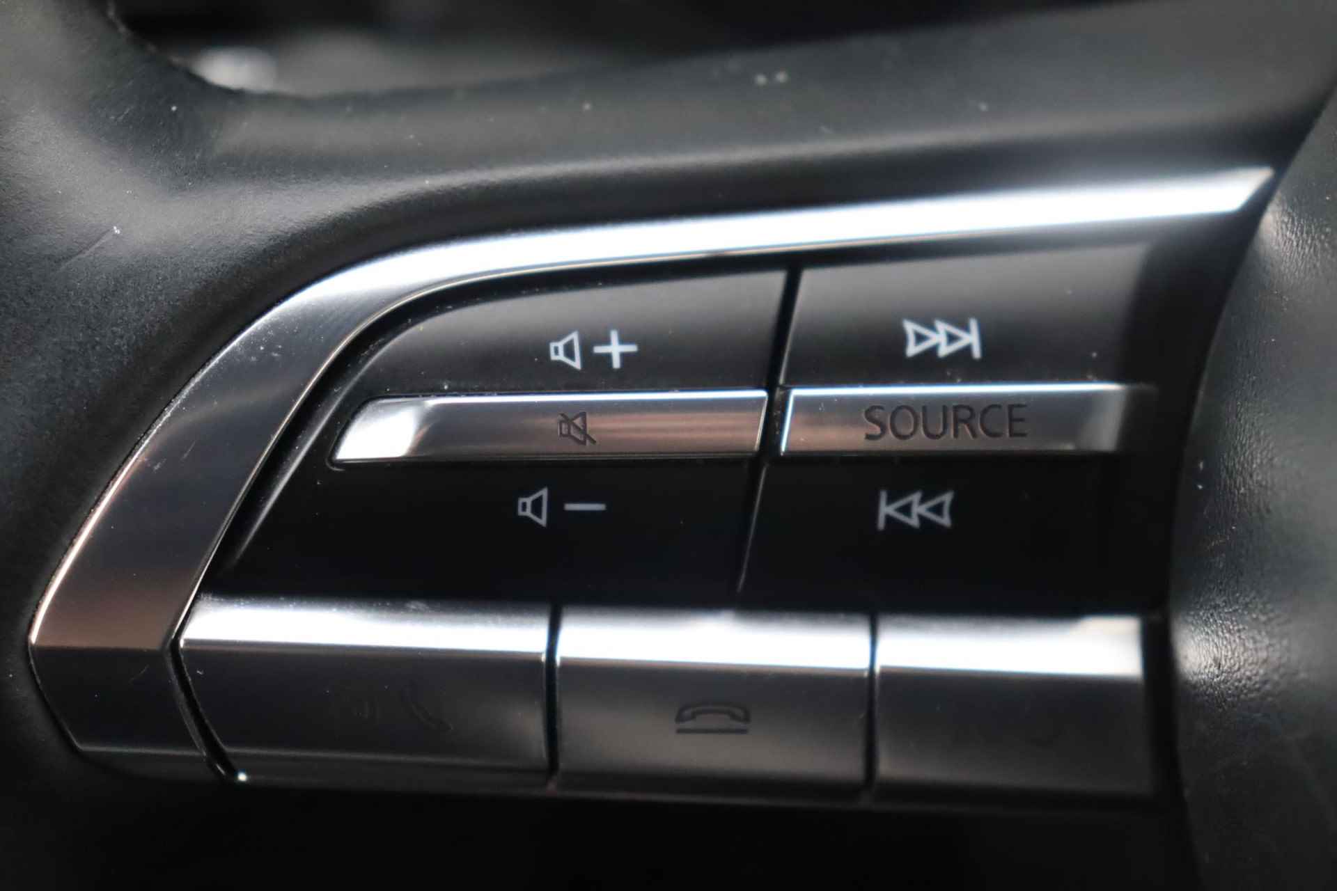 Mazda 3 2.0 e-SkyActiv-X M Hybrid 180 *Bose *Camera *Led * - 18/46