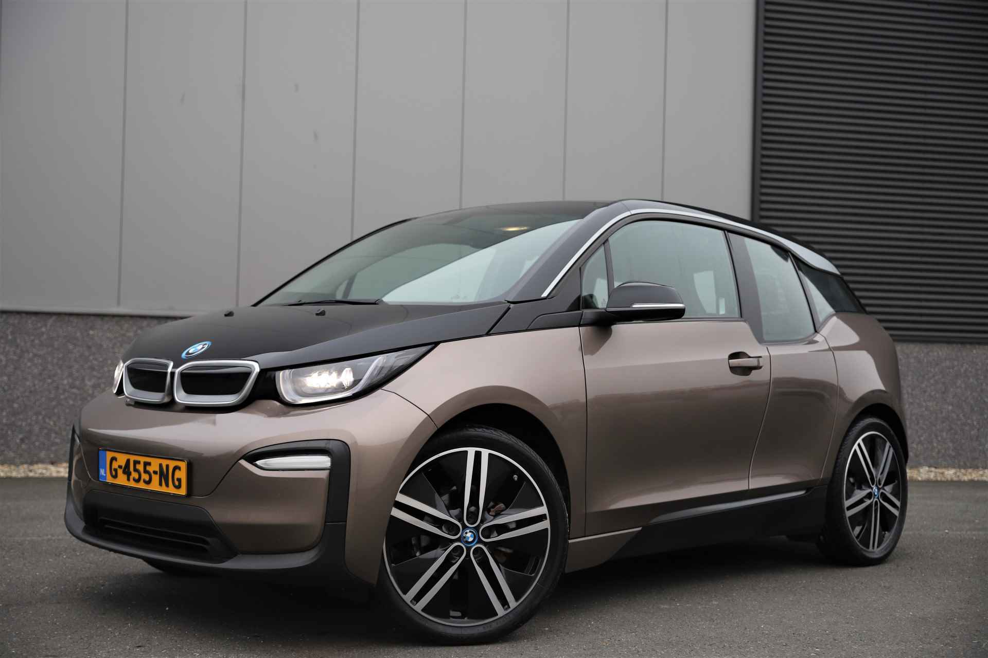 BMW i3 120Ah 42 kWh Leder/ Schuifdak/ Accu 98%/ 3-Fase/20"/LED - 3/40