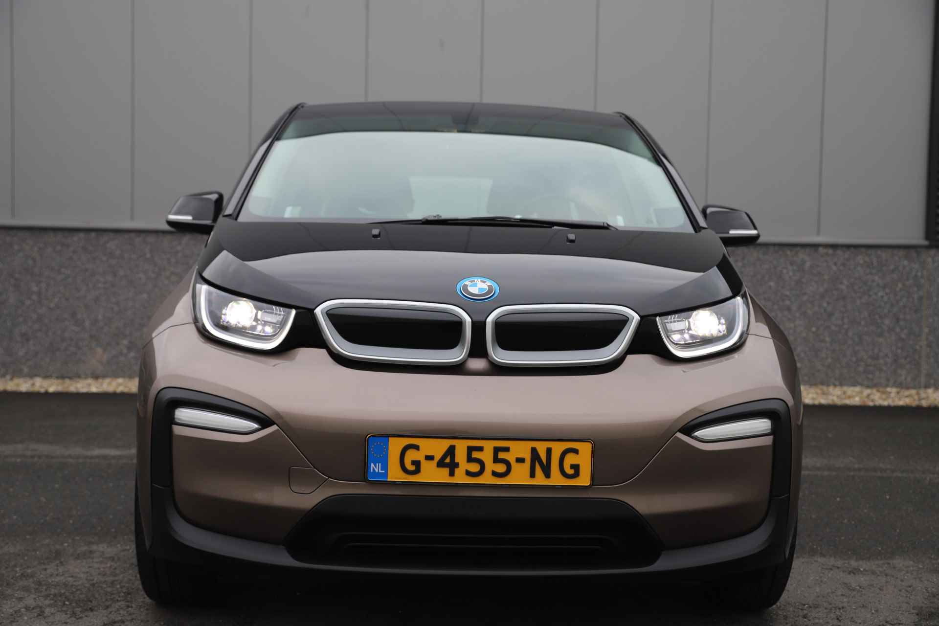 BMW i3 120Ah 42 kWh Leder/ Schuifdak/ Accu 98%/ 3-Fase/20"/LED - 5/40