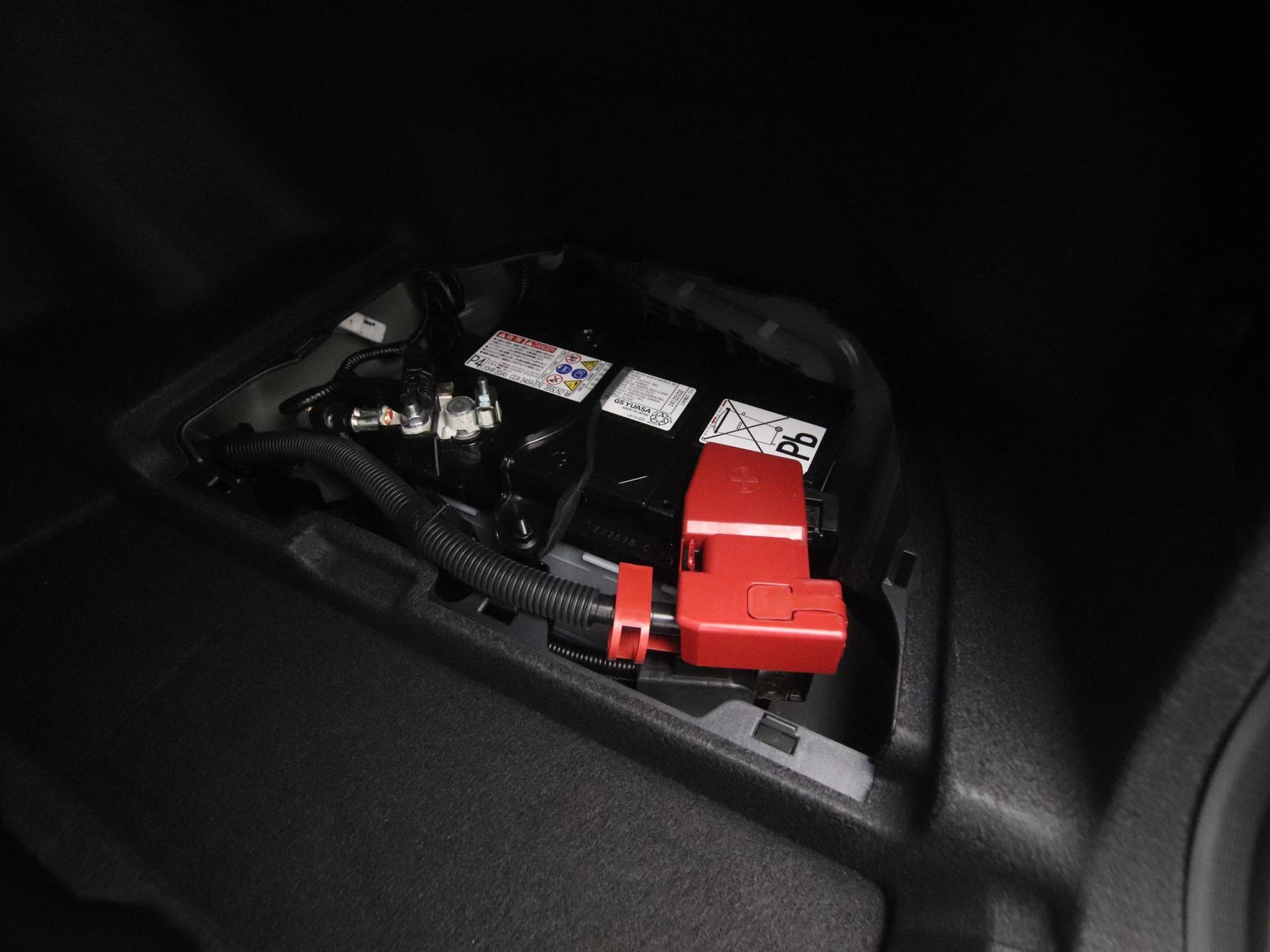 Toyota Mirai Prestige *DEMO* | Navigatie | Zwart Leder + Stoelverwarming -/ Koeling | - 35/42