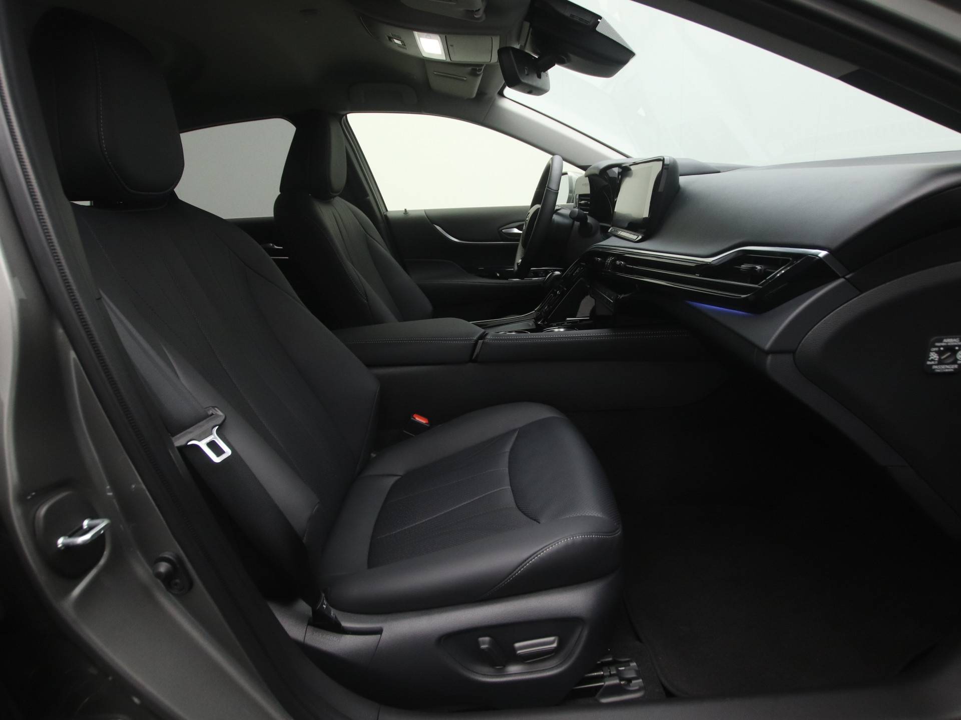 Toyota Mirai Prestige *DEMO* | Navigatie | Zwart Leder + Stoelverwarming -/ Koeling | - 27/42