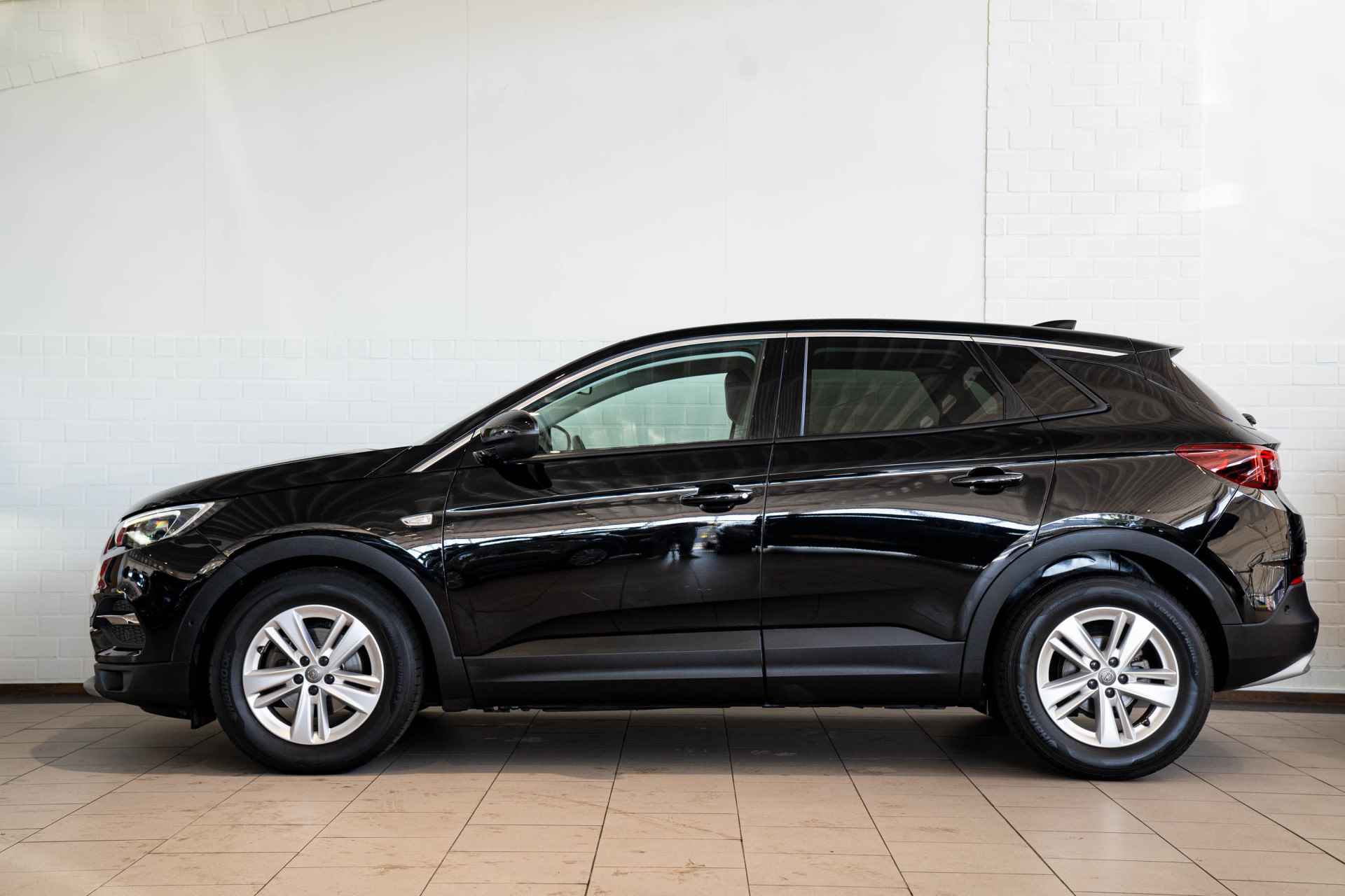 Opel Grandland X 1.2 Turbo Business Executive plus | Camera | Comfort Stoel | Dodehoek bewaking | Climate Controle | - 5/36