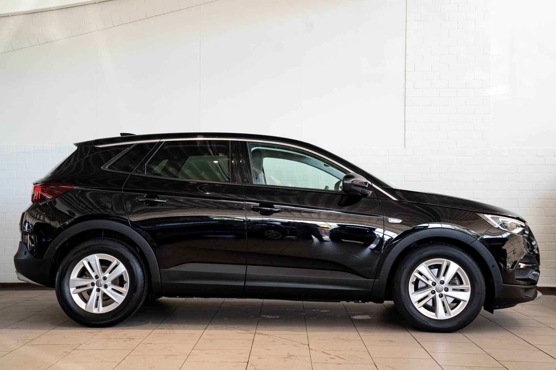 Opel Grandland X 1.2 Turbo Business Executive plus | Camera | Comfort Stoel | Dodehoek bewaking | Climate Controle | - 6/36