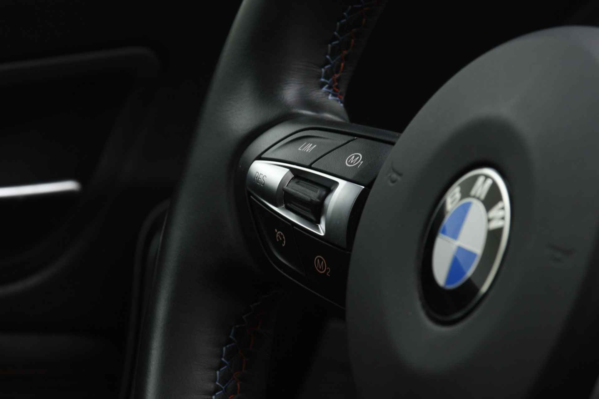 BMW M2 Competition | Handgeschakeld | Schuif/- kanteldak | Harman Kardon | Twee jaar garantie | BMW Premium Selection - 26/33