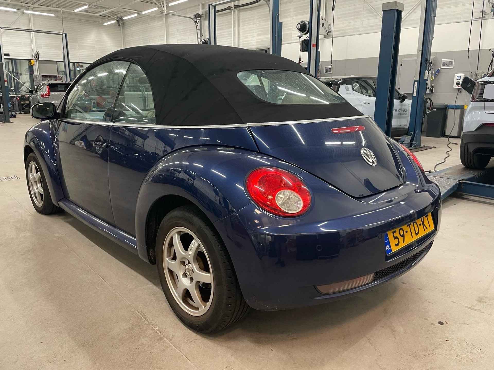 Volkswagen New Beetle Cabriolet 1.6 Highline * WORDT VERWACHT * | Stoelverwarming | Lederen bekleding | Airco | CD speler | - 5/9