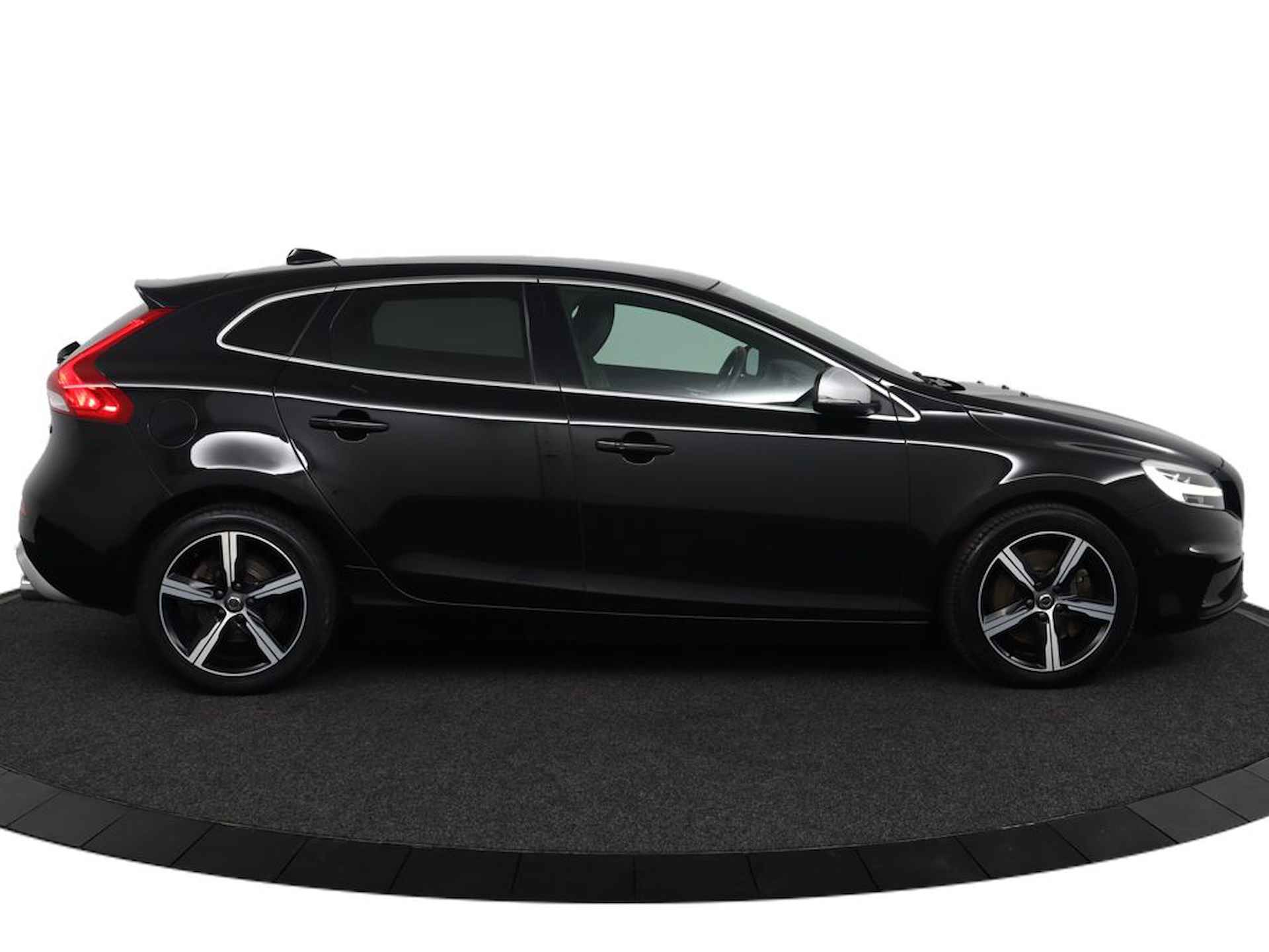 Volvo V40 T3 Automaat Polar+ Sport | Standkachel | Harman Kardon | Panoramadak | Leder-Alcantara | Keyless Ent - 12/49