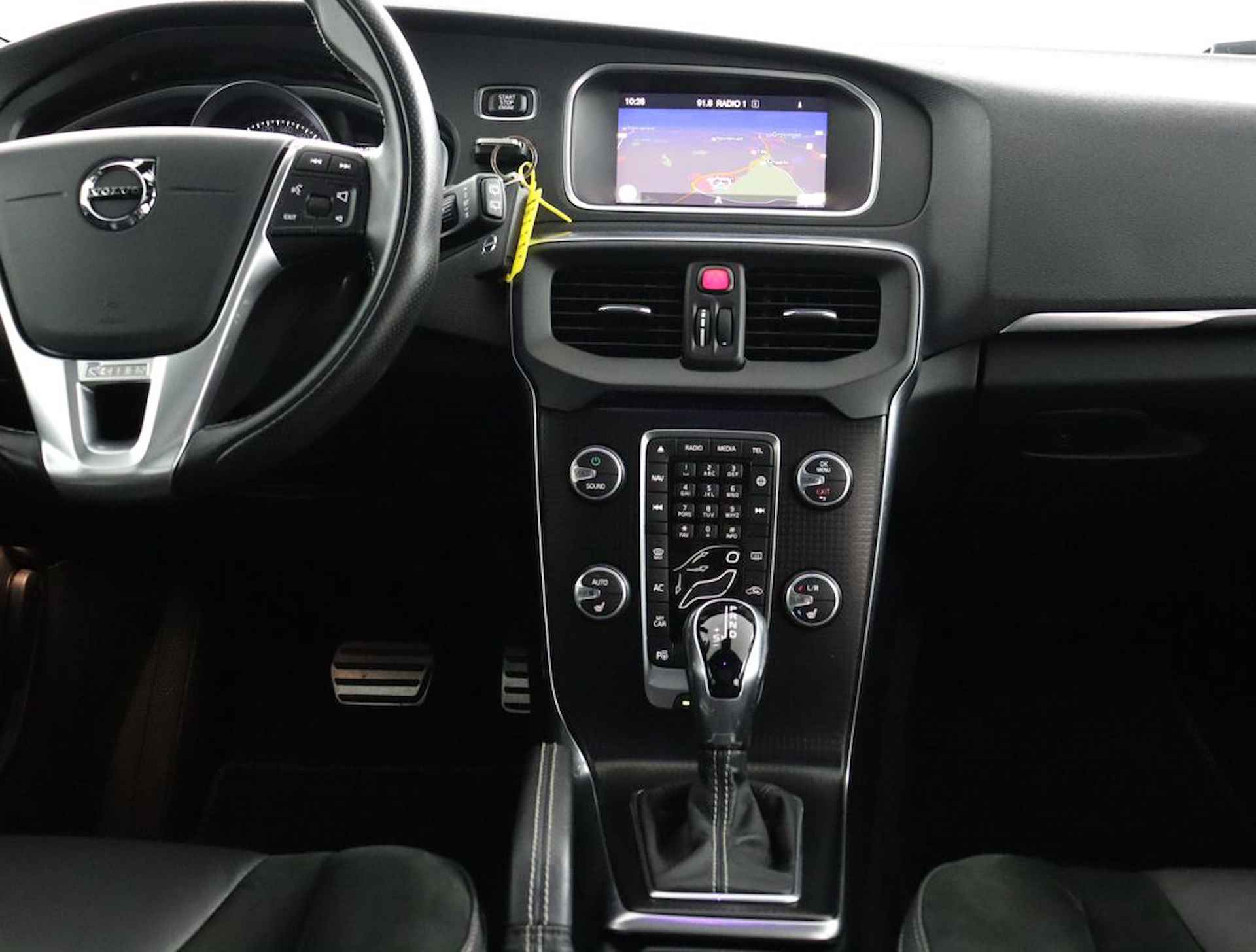 Volvo V40 T3 Automaat Polar+ Sport | Standkachel | Harman Kardon | Panoramadak | Leder-Alcantara | Keyless Ent - 47/49