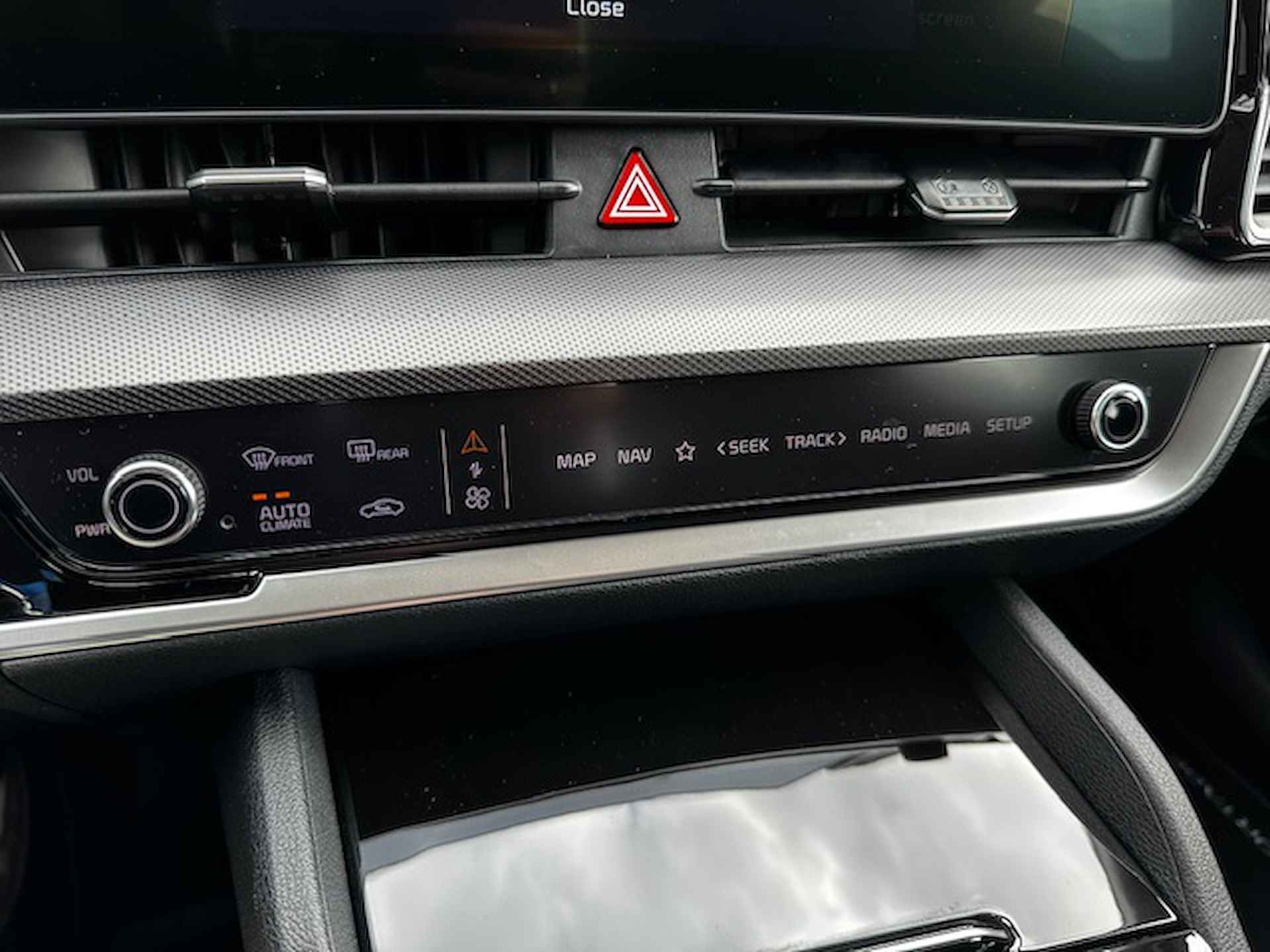 Kia Sportage 1.6 T-GDi Plug-in Hybrid AWD DynamicLine - Nieuw uit voorraad leverbaar - Navigatie - Cruise Control - Camera - Sensoren - Fabrieksgarantie tot 04-2031 - 20/27